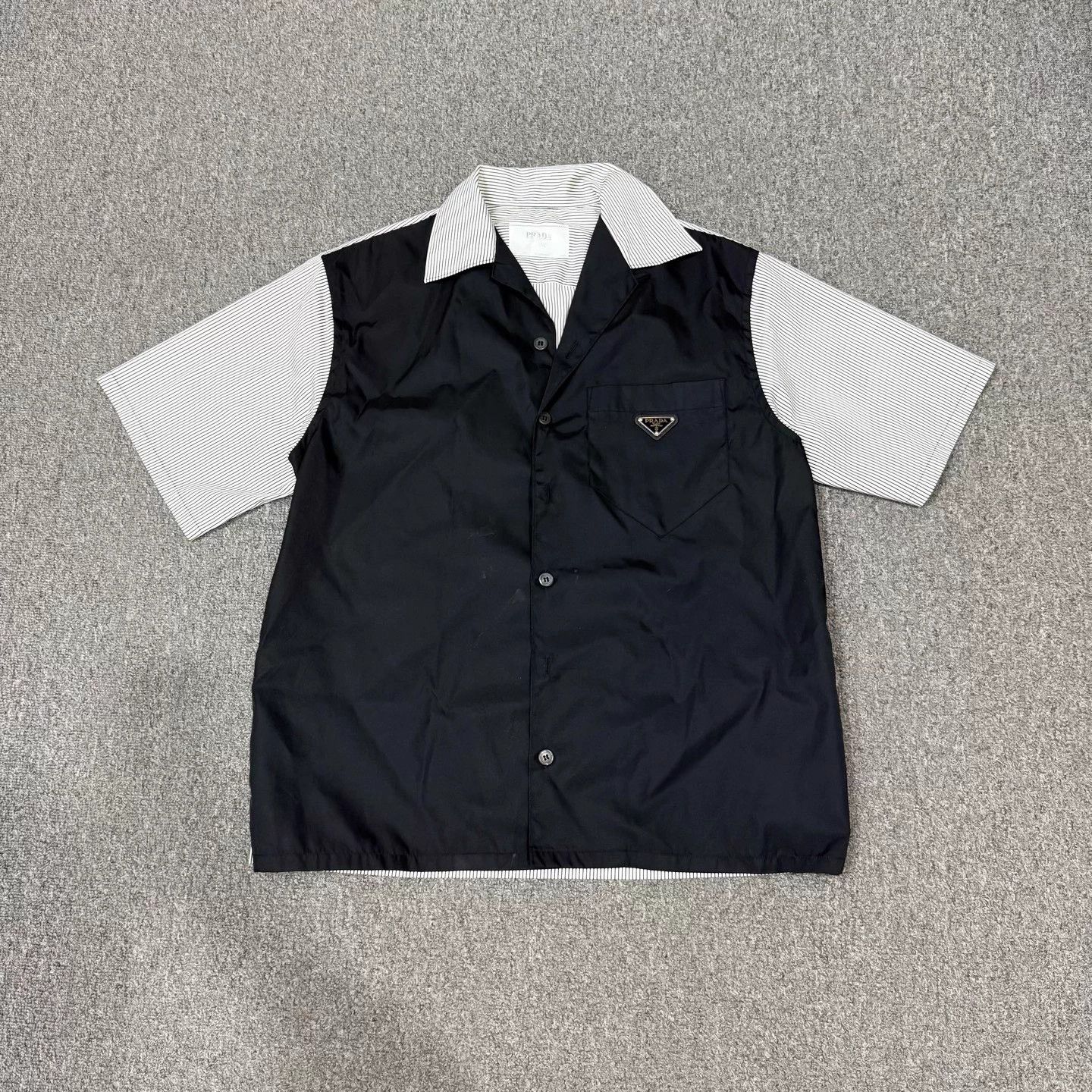 Prada Prada Nylon Triangle Logo Short-Sleeve Shirt M New Size US M / EU 48-50 / 2 - 1 Thumbnail
