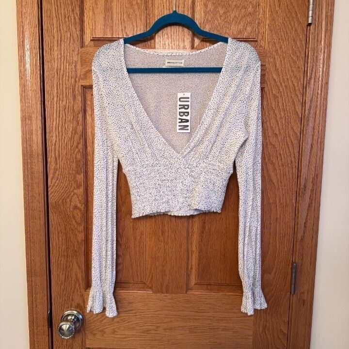 Urban Outfitters Urban Outfitters Women's White Black Polka Dot Wrap Crop To Size M / US 6-8 / IT 42-44 - 1 Thumbnail