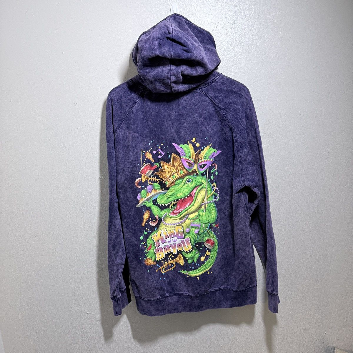 Disney XL 23’ universal mardi gras hoodie Size US XL / EU 56 / 4 - 2 Thumbnail