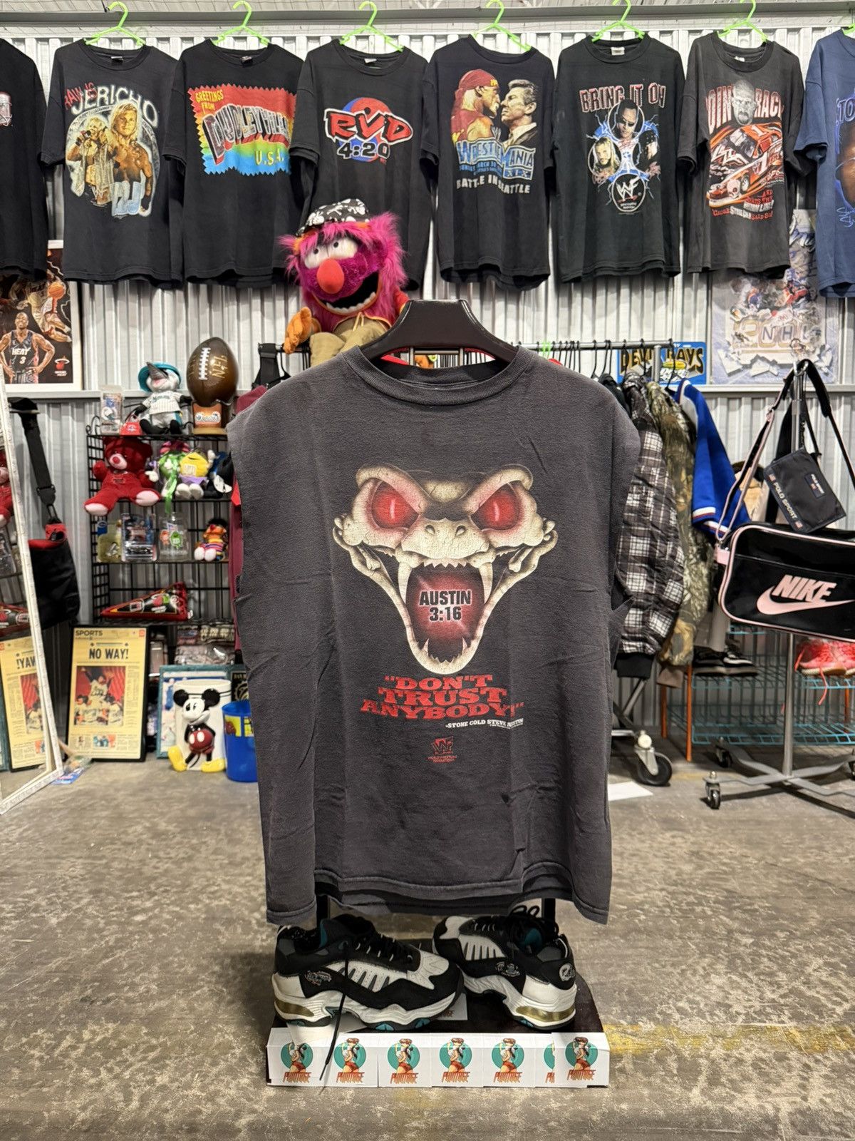 WWF 90s Faded WWF Stone Cold Rattlesnake Cut Off Tee XL Size US XL / EU 56 / 4 - 2 Thumbnail
