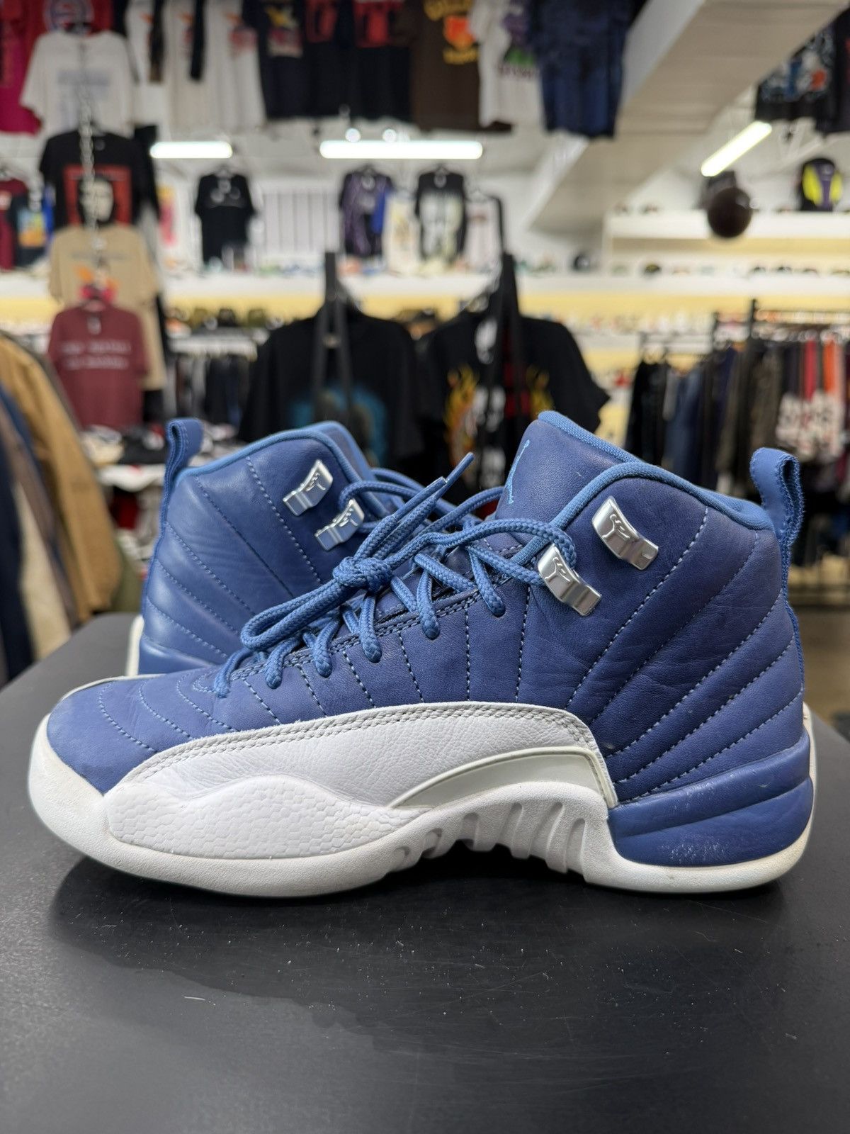 Jordan Brand Air Jordan 12 Indigo Size 5Y (2020) Size US 5 / EU 37 - 4 Thumbnail