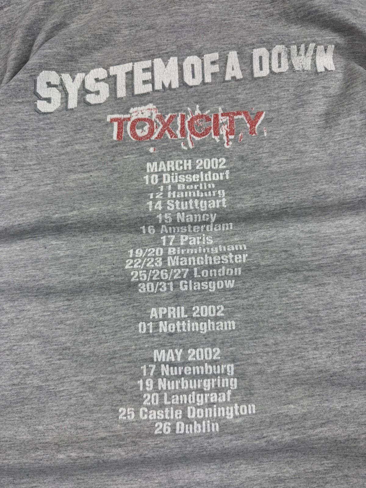 Band Tees Rare Vintage 2002 System of a down toxicity tour band tee Size US XL / EU 56 / 4 - 6 Thumbnail