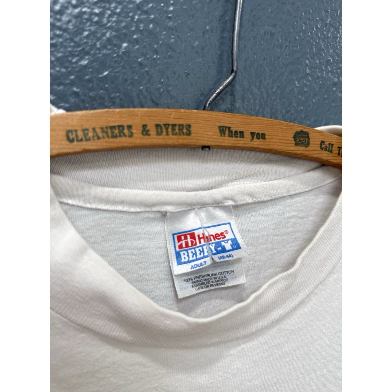 Hanes VINTAGE 90s Keith Haring Chicago Street Art Graphic White Tee Shirt XL Men T-Shirt White 90s Mens XL Kristu Size US XL / EU 56 / 4 - 2 Thumbnail