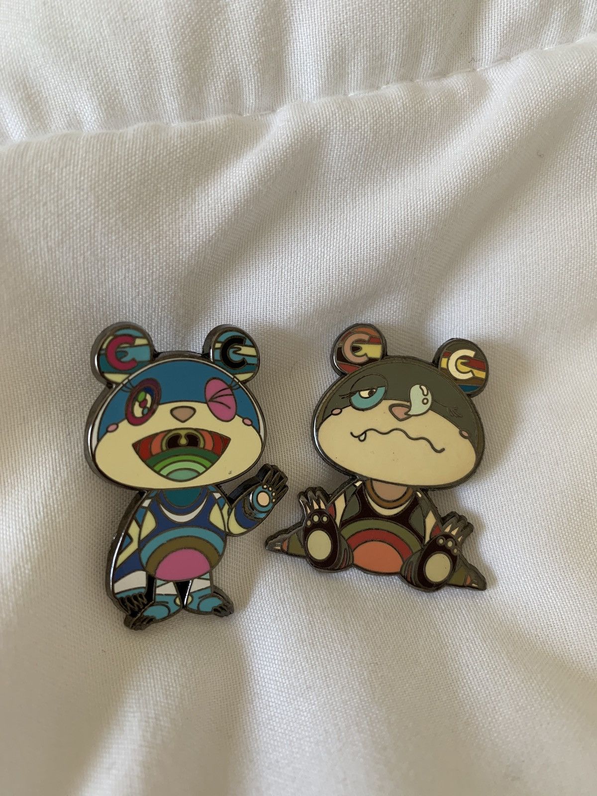 Complex × Takashi Murakami LOT OF 2 MURAKAMI x COMPLEXCON PINS Size ONE SIZE - 4 Thumbnail