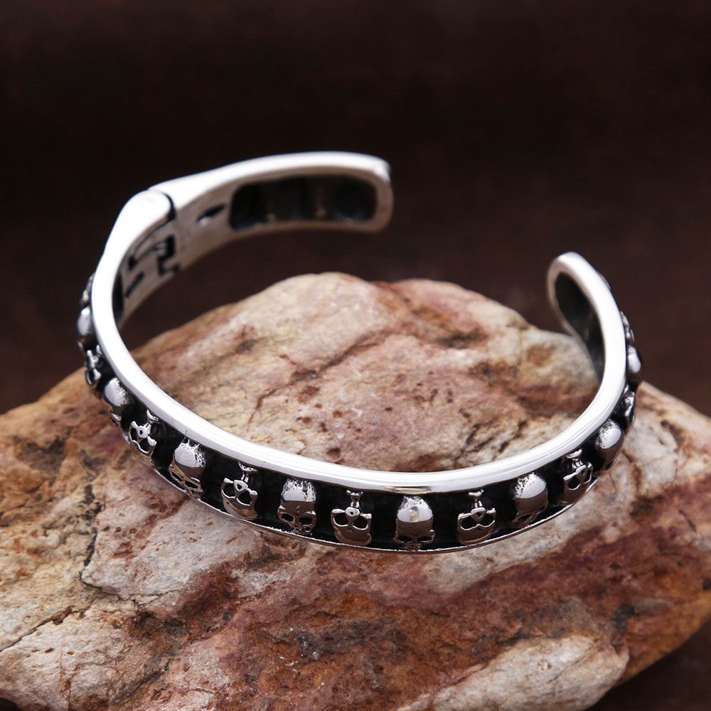 Jewelry Stainless Steel Skull Bracelet Size ONE SIZE - 4 Thumbnail