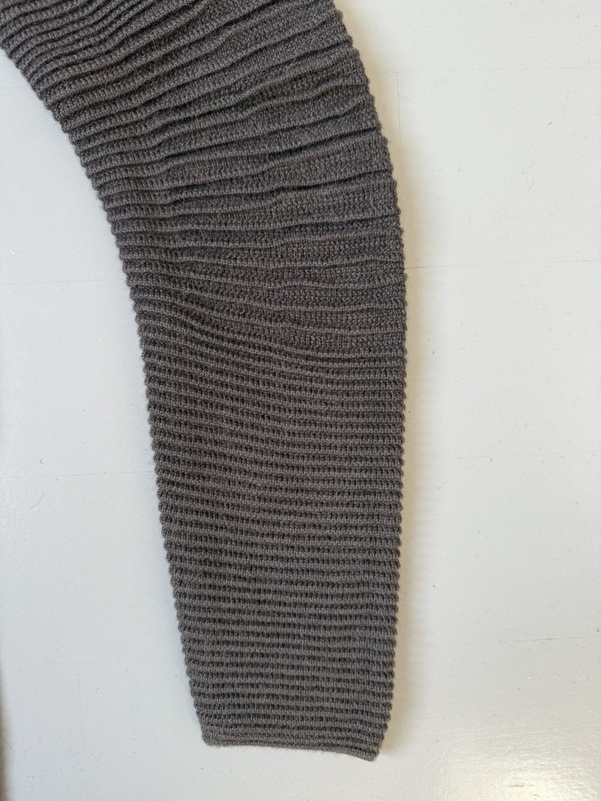Helmut Lang HELMUT LANG ALPACA SWEATER Size S / US 4 / IT 40 - 2 Thumbnail