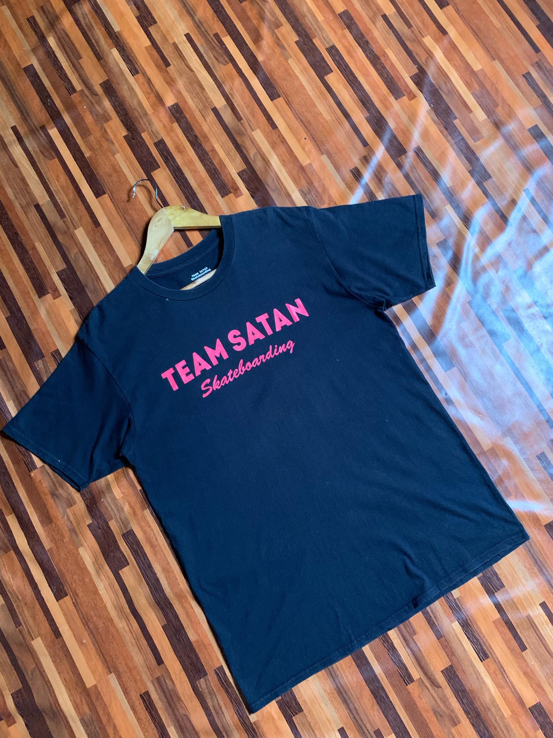 Vintage Rare Team Satan ‘666’ Skateboarding Tees anima dragon ball Size US M / EU 48-50 / 2 - 7 Thumbnail