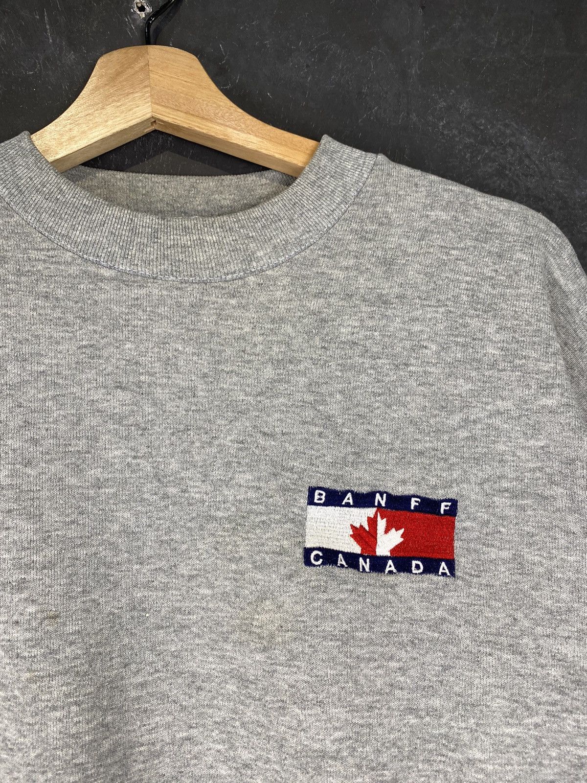 Vintage Late 90s Banff Canada on FOTL Tag Boxy Crewneck Size US L / EU 52-54 / 3 - 2 Thumbnail