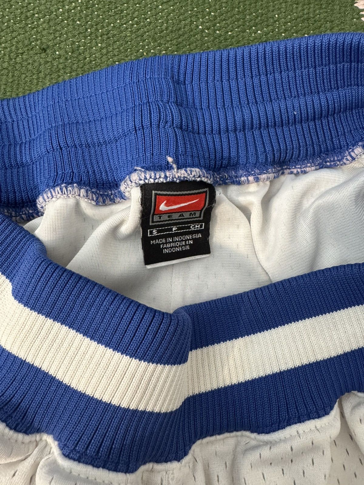 Nike × Vintage Vintage Nike Duke Basketball Shorts Size US 30 / EU 46 - 4 Thumbnail