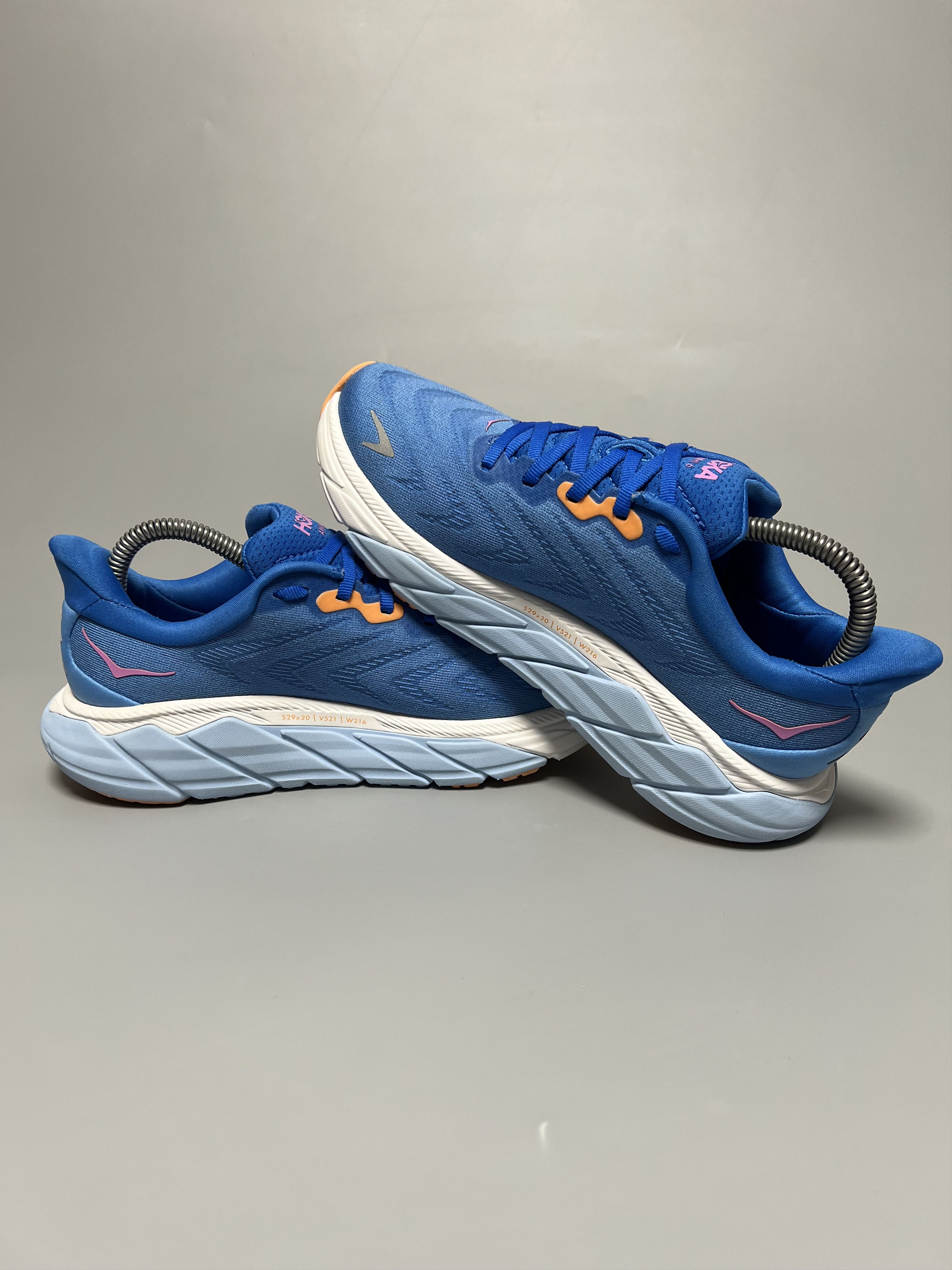Hoka 7B Hoka One One Arahi 6 Running Shoes 1123195-AACS Size US 7 / IT 37 - 5 Thumbnail