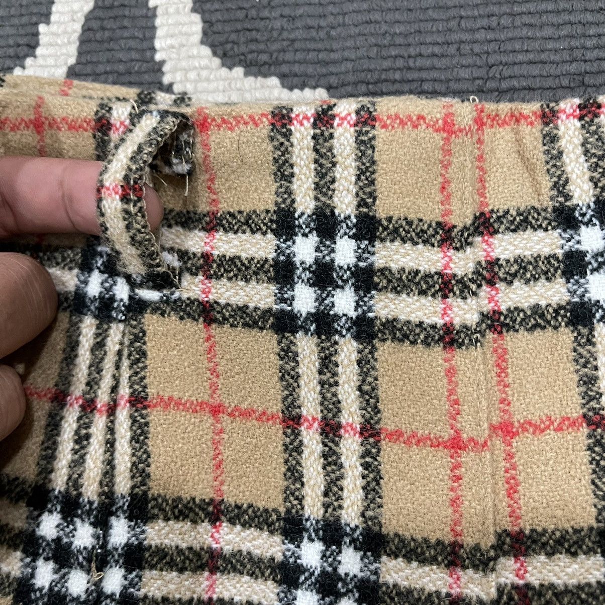 Burberry × Burberry Prorsum Burberrys Made in England Nova Check LambsWool Mini Skirt Size 26" / US 2 / IT 38 - 3 Thumbnail