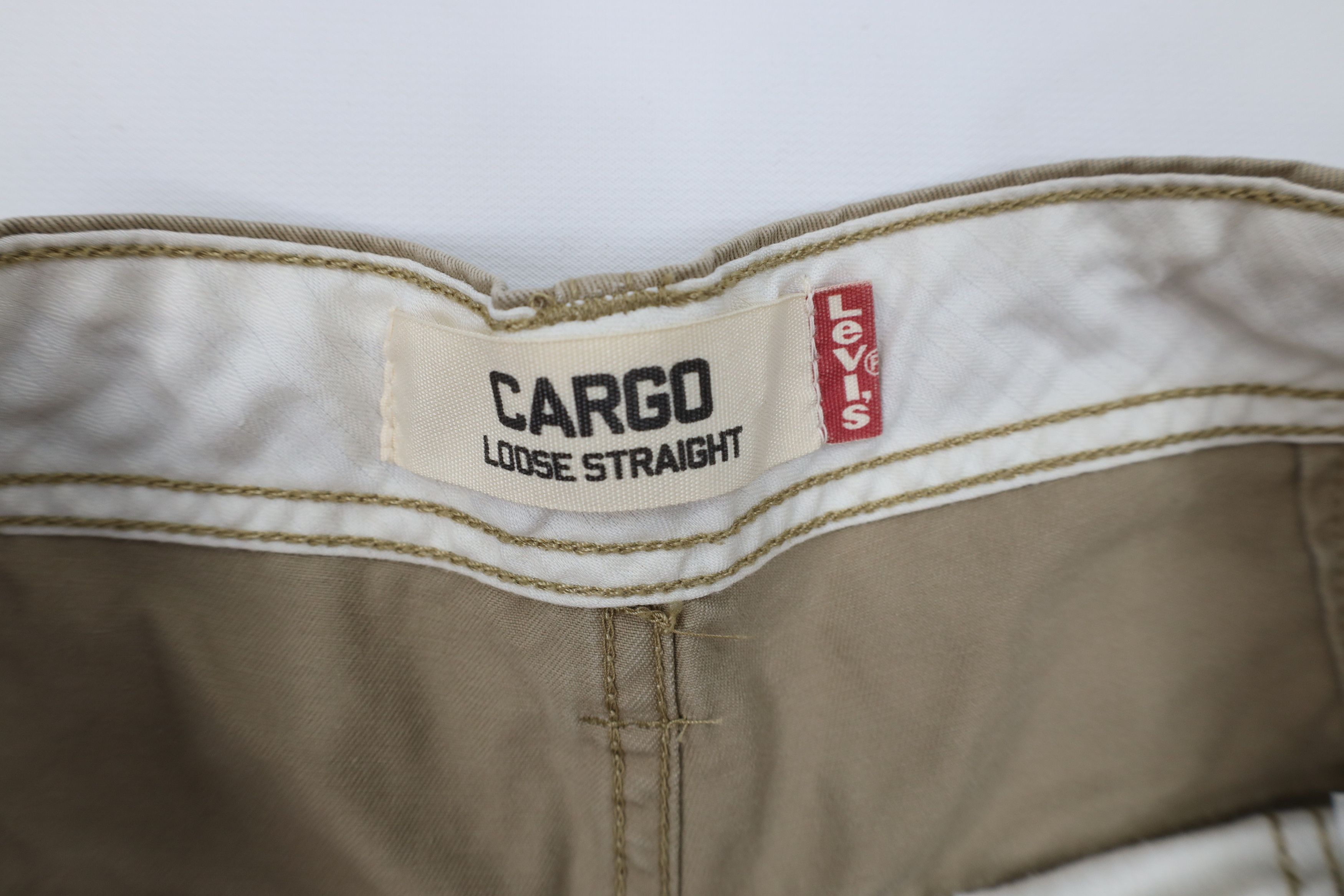 Levi's Vintage Y2K Levis Loose Straight Wide Leg Cargo Pants Beige Size US 33 - 9 Thumbnail