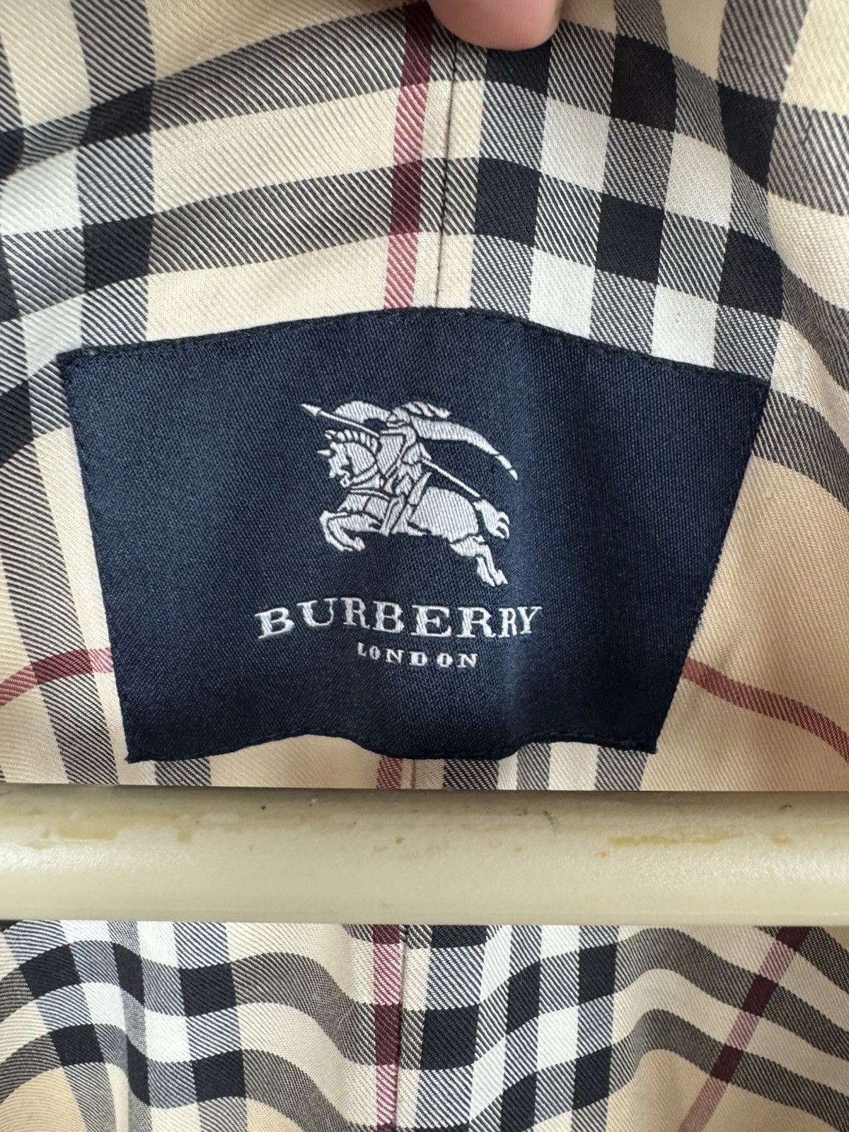 Burberry Burberry London Vintage Down Jacket Puffer size L Size L / US 10 / IT 46 - 8 Thumbnail