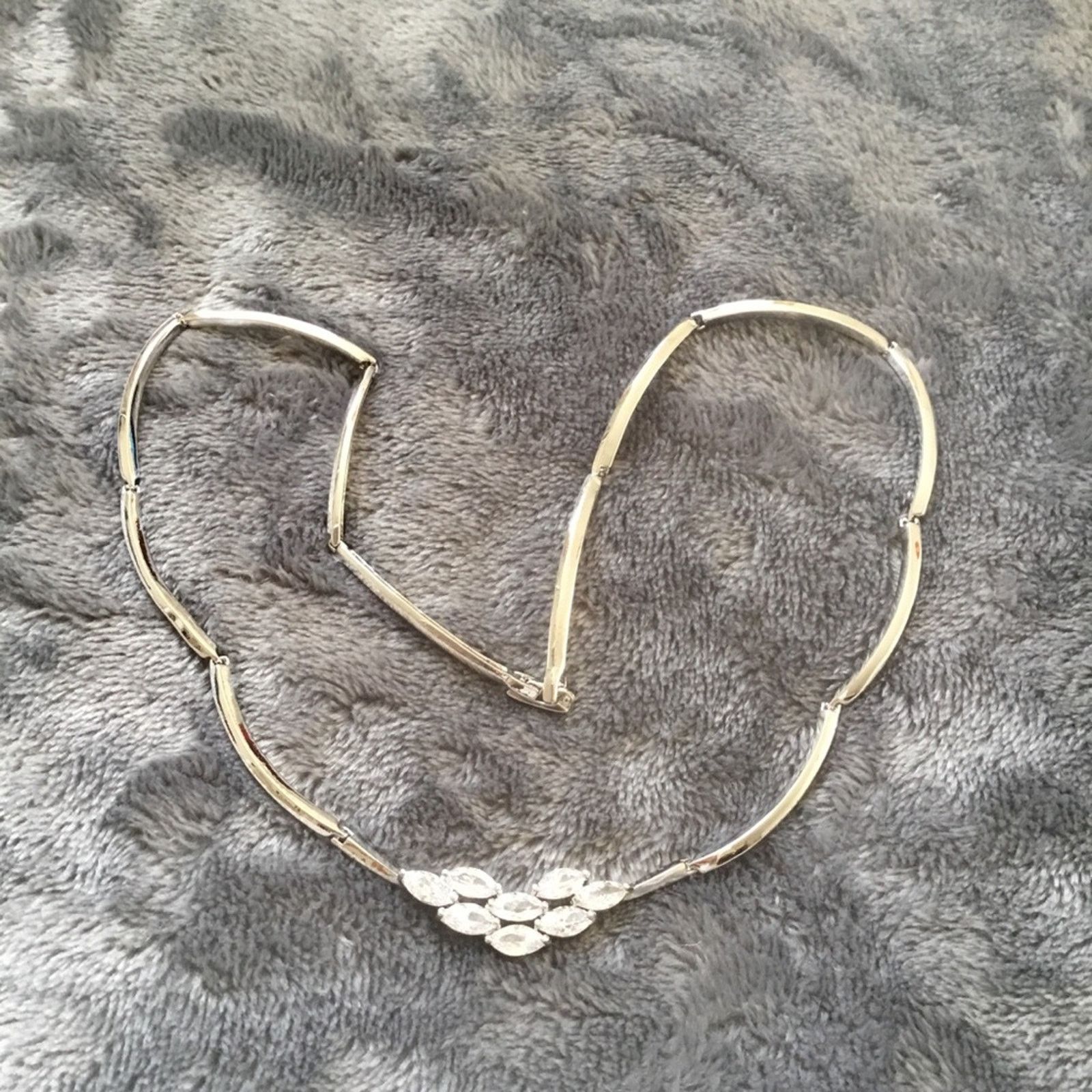 Other Sterling Silver Oval Flower Crystal Statement Necklace Size ONE SIZE - 11 Thumbnail