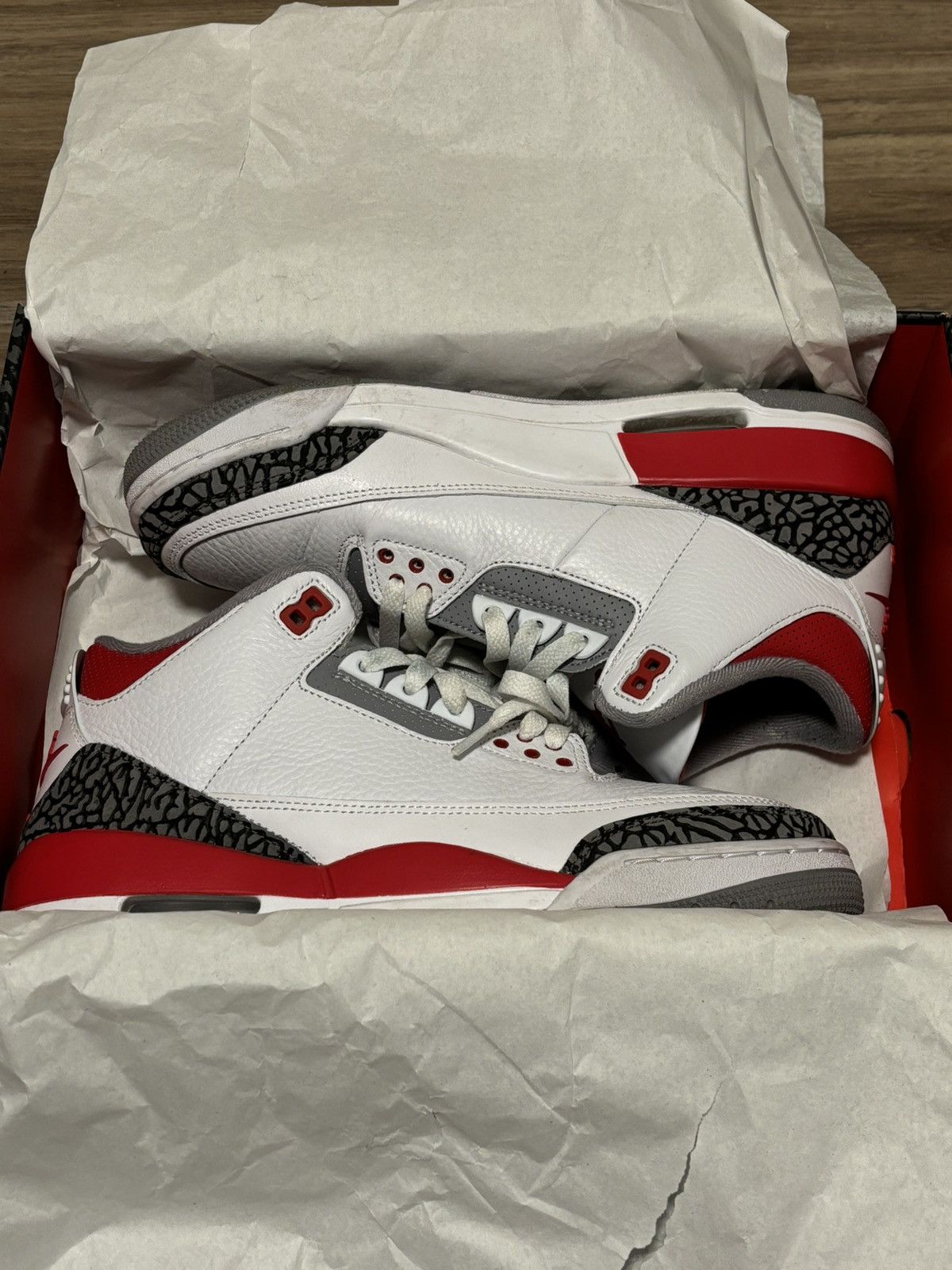 Jordan Brand Jordan 3 "Fire Red" Size US 9.5 / EU 42-43 - 1 Thumbnail