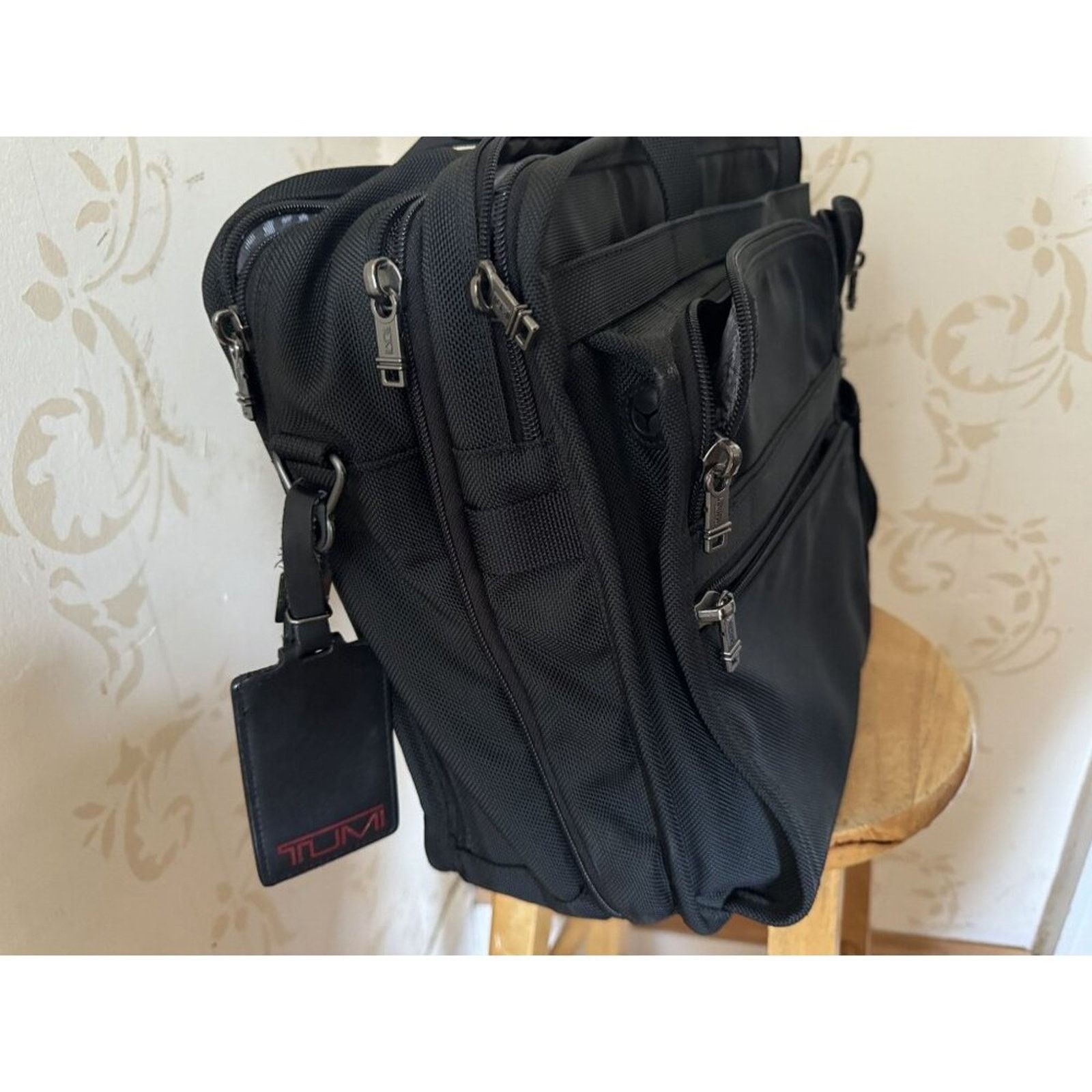 Tumi Tumi 3 Expandable Organizer Laptop Briefcase LN - Used Twice Size ONE SIZE - 2 Thumbnail