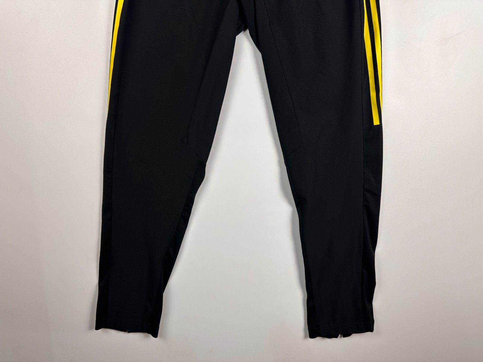 Adidas Manchester United Training Football Soccer Pants Sweatpants Size US 34 / EU 50 - 4 Thumbnail