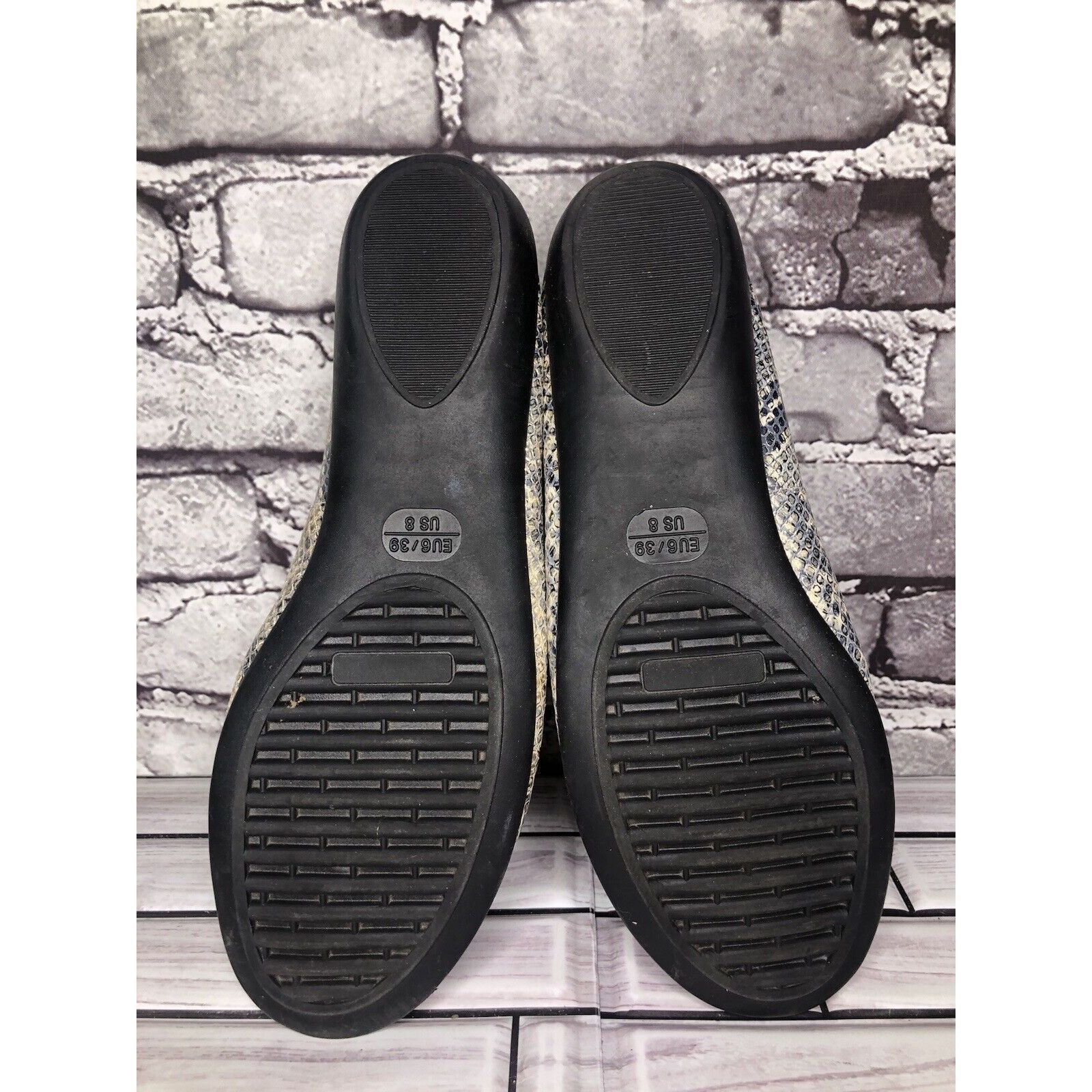 A-Flex The Flexx Gray Python Snake Skin Round Toe Wedge Flats Shoes Size US 8 / IT 38 - 7 Thumbnail