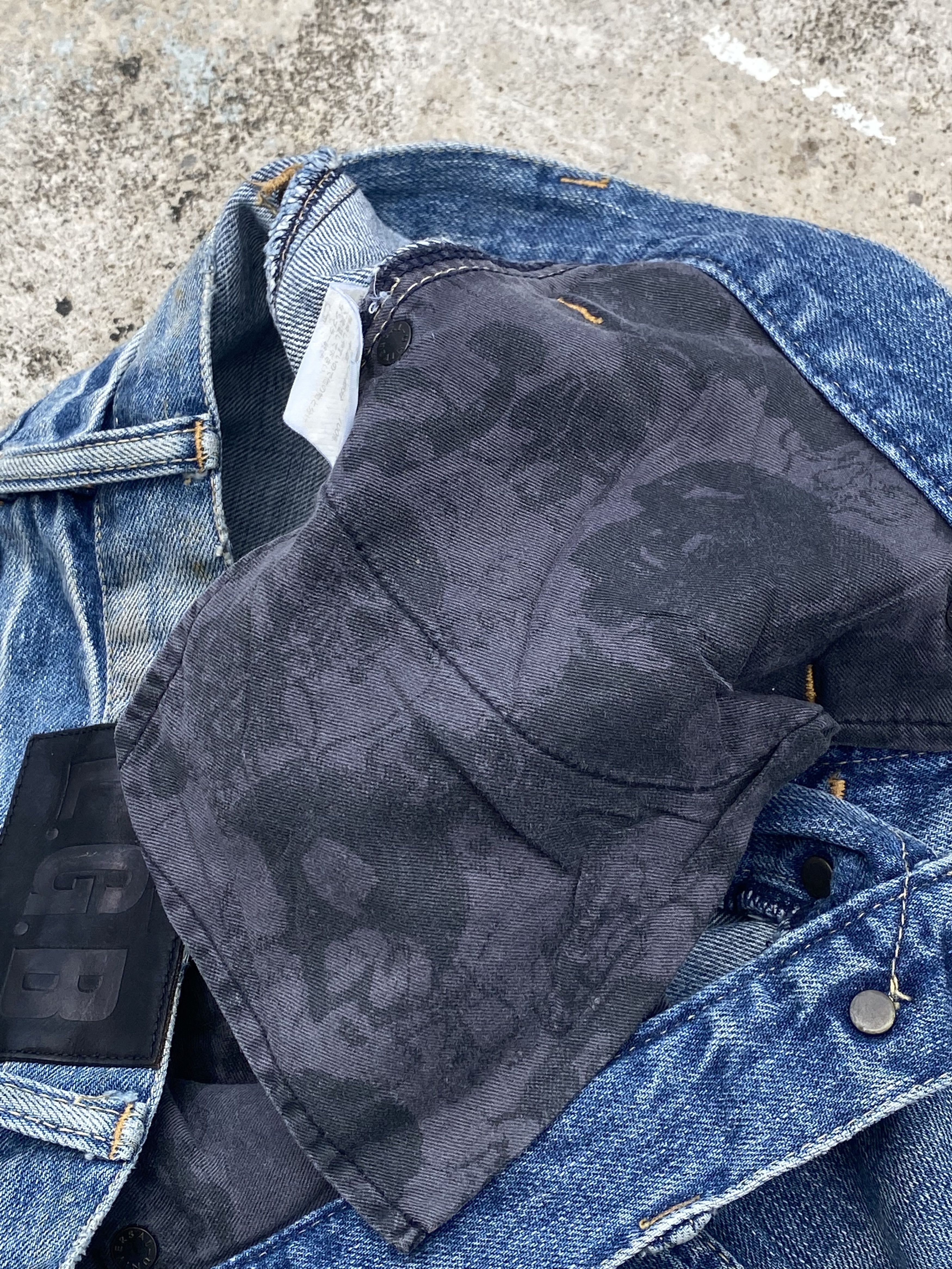 Le Grande Bleu (L.G.B.) GRAIL 💥 LGB BLUE WASH DISTRESSED JEANS Size US 29 - 8 Thumbnail