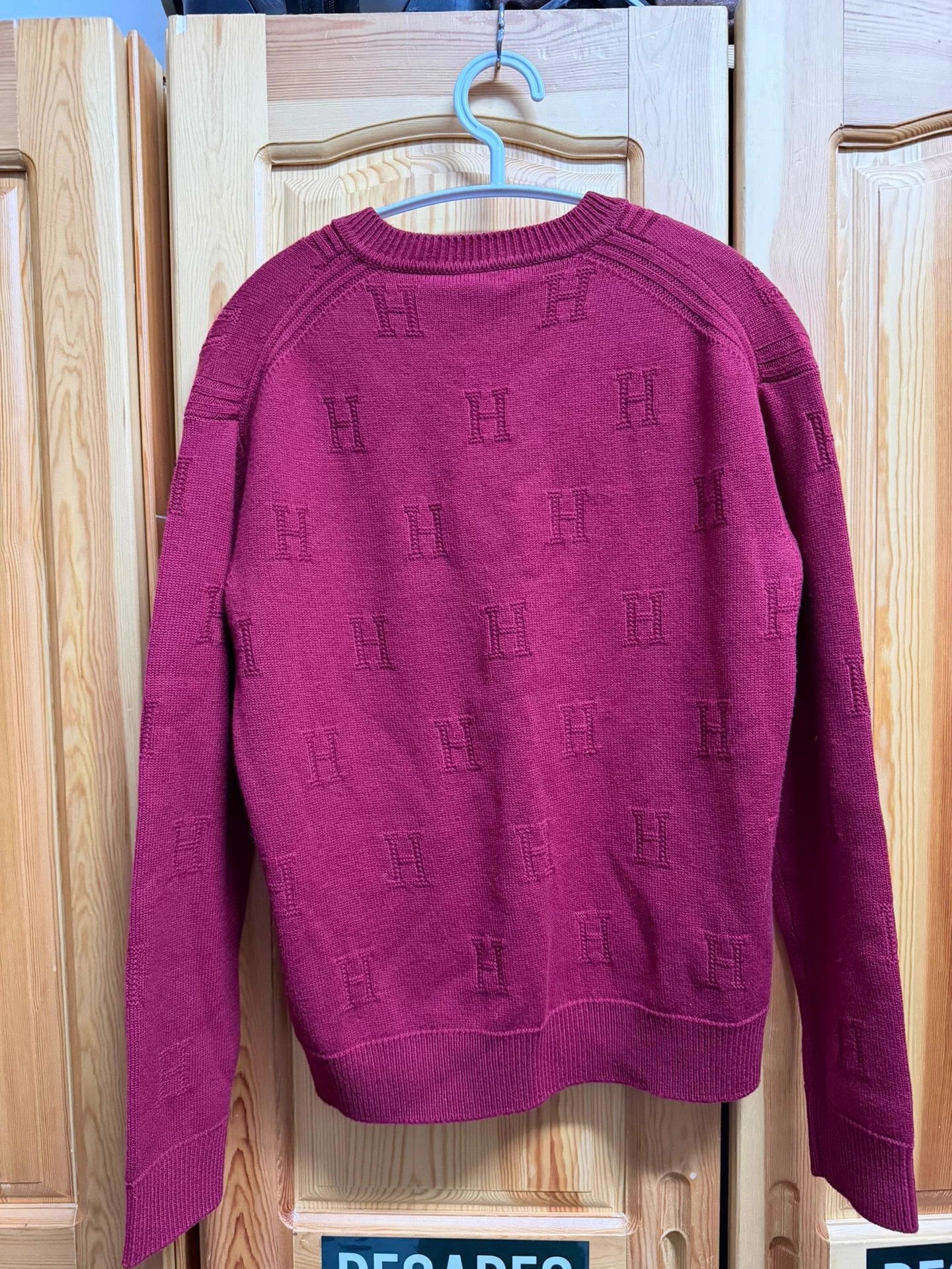 Hermes Red H Logo V-neck Cashmere Knit Sweater Size 34