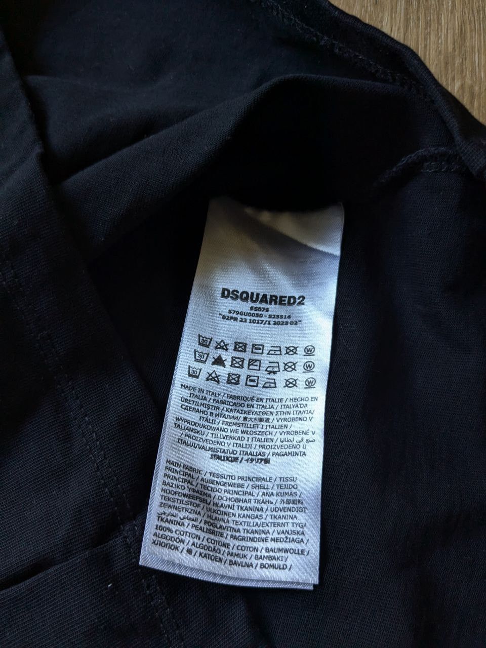 Dsquared2 Vintage Dsquared2 T-Shirt (Made in Italy) Size US XL / EU 56 / 4 - 5 Thumbnail