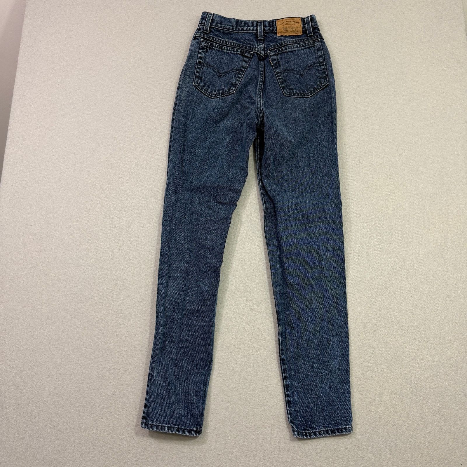 Vintage Vintage Levis 900 Jeans Women's 7 (26x32) Blue Mom High Rise Size 26" / US 2 / IT 38 - 7 Thumbnail