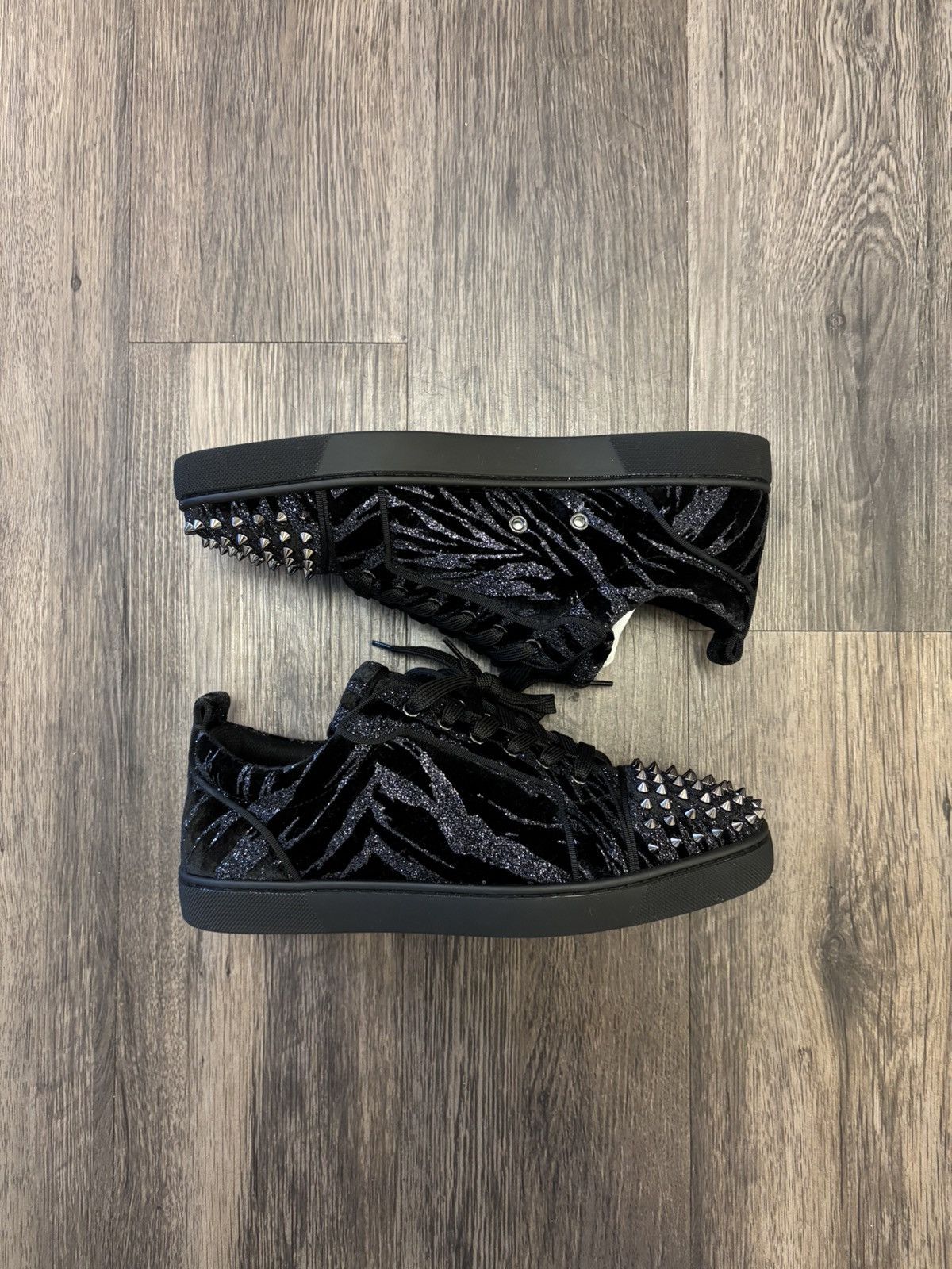 Christian Louboutin Louis Junior spikes Orlato sneaker Size US 10 / EU 43 - 5 Thumbnail