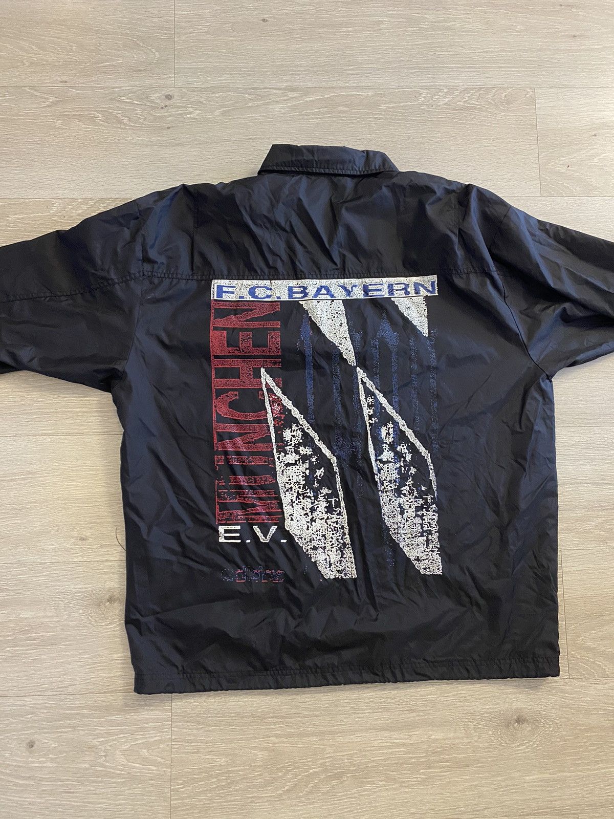 Adidas Adidas Vintage Fc Bayern Windbreaker Size US XL / EU 56 / 4 - 4 Thumbnail