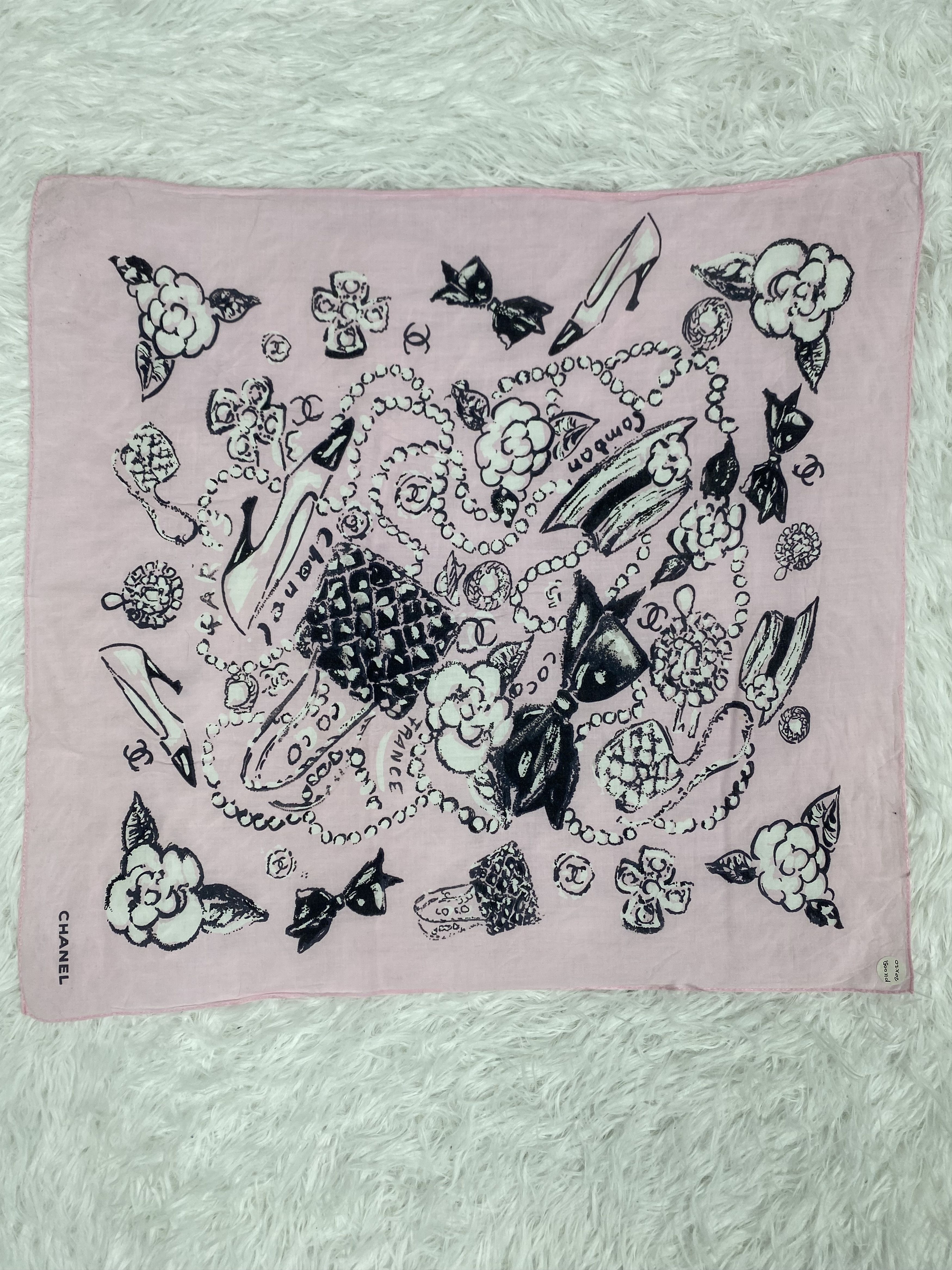 Vintage Vintage Chanel Handkerchief Neckerchief PH0051 Size ONE SIZE - 3 Thumbnail