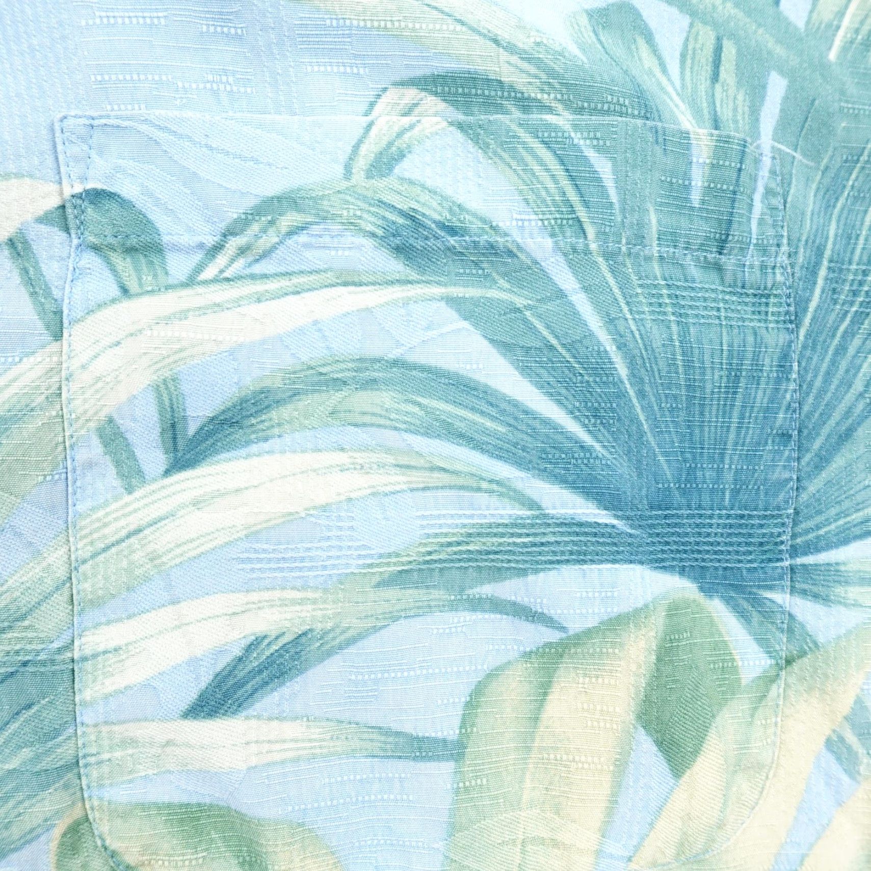 Tommy Bahama Tommy Bahama Shirt Mens Large Blue Silk Hawaiian Palm Trees Aloha Camp Size US L / EU 52-54 / 3 - 3 Thumbnail
