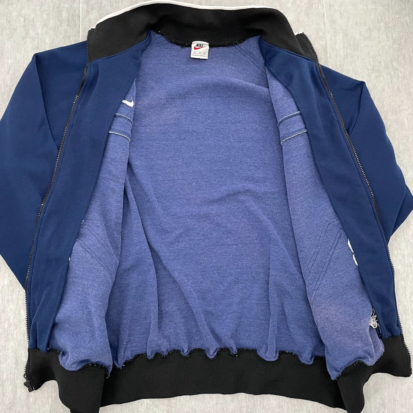Nike VINTAGE Nike Jacket Adult Full Zip Windbreaker Mens XL Blue Logo Coat Track Size US XL / EU 56 / 4 - 3 Thumbnail