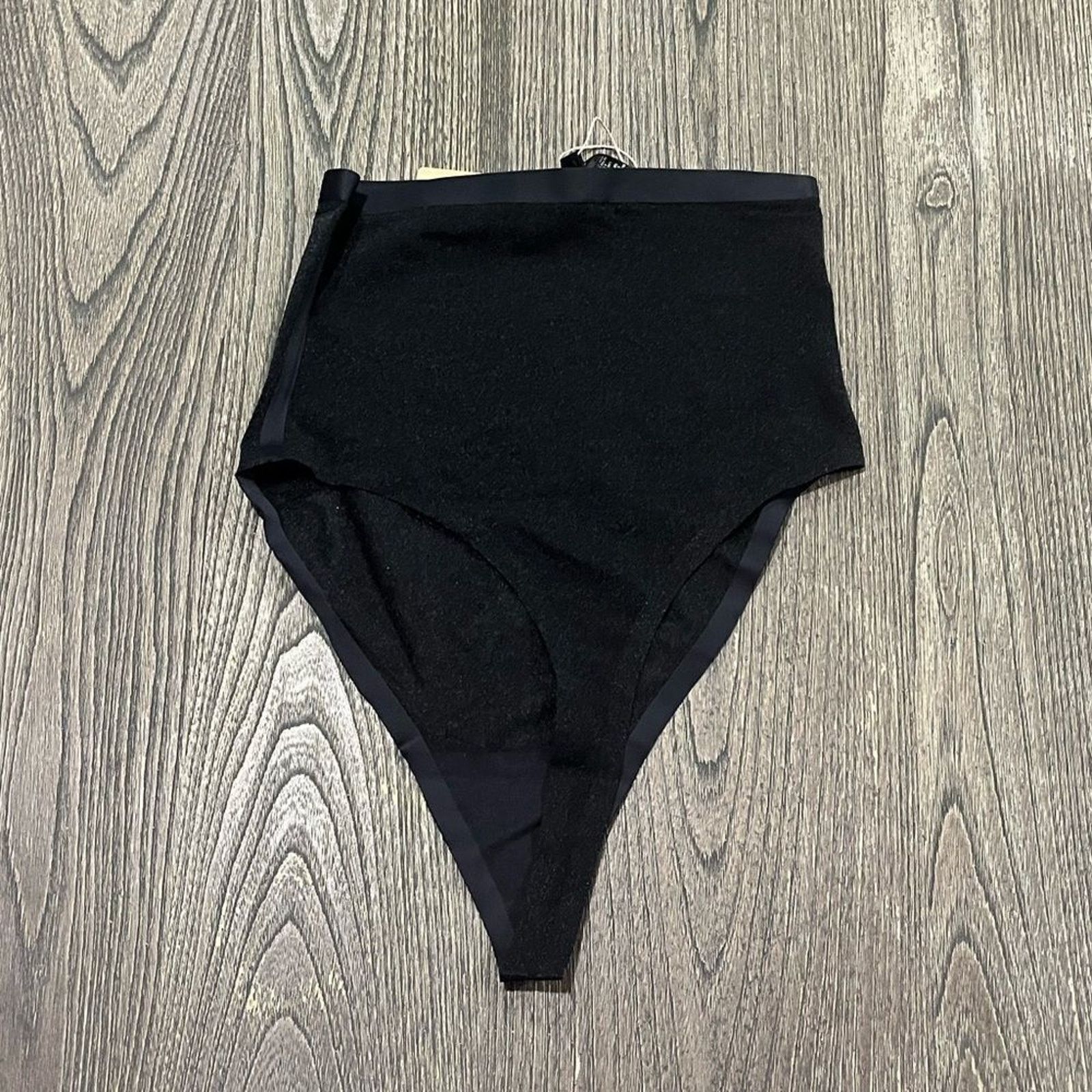 SKIMS NWT Skims Shapewear Seamless Sculpt High-Waisted Thong S Size ONE SIZE - 4 Thumbnail