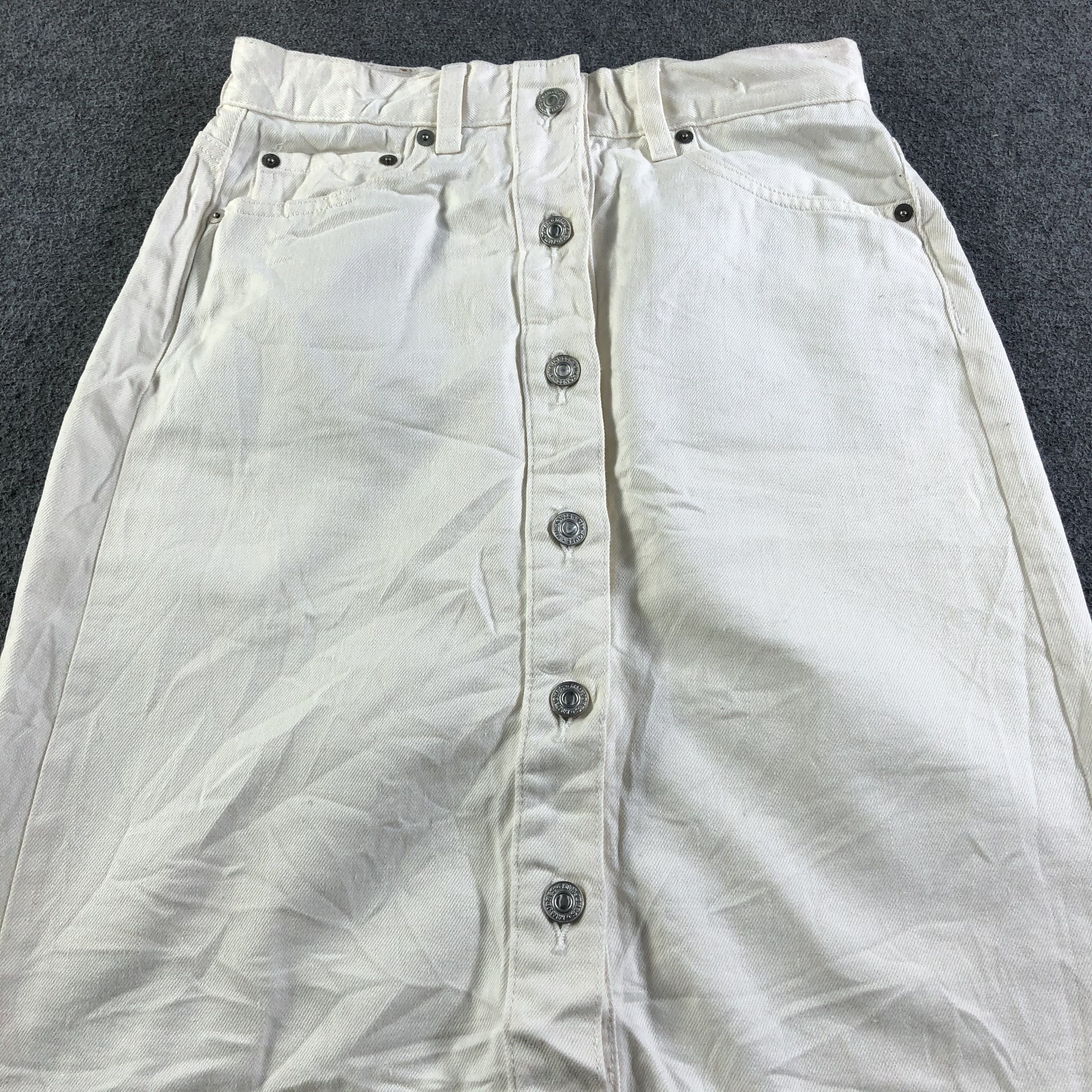 GU × Japanese Brand × Kim Jones Vintage Light Wash GU Kim Jones Skirt-J4069 Size 28" / US 6 / IT 42 - 4 Thumbnail