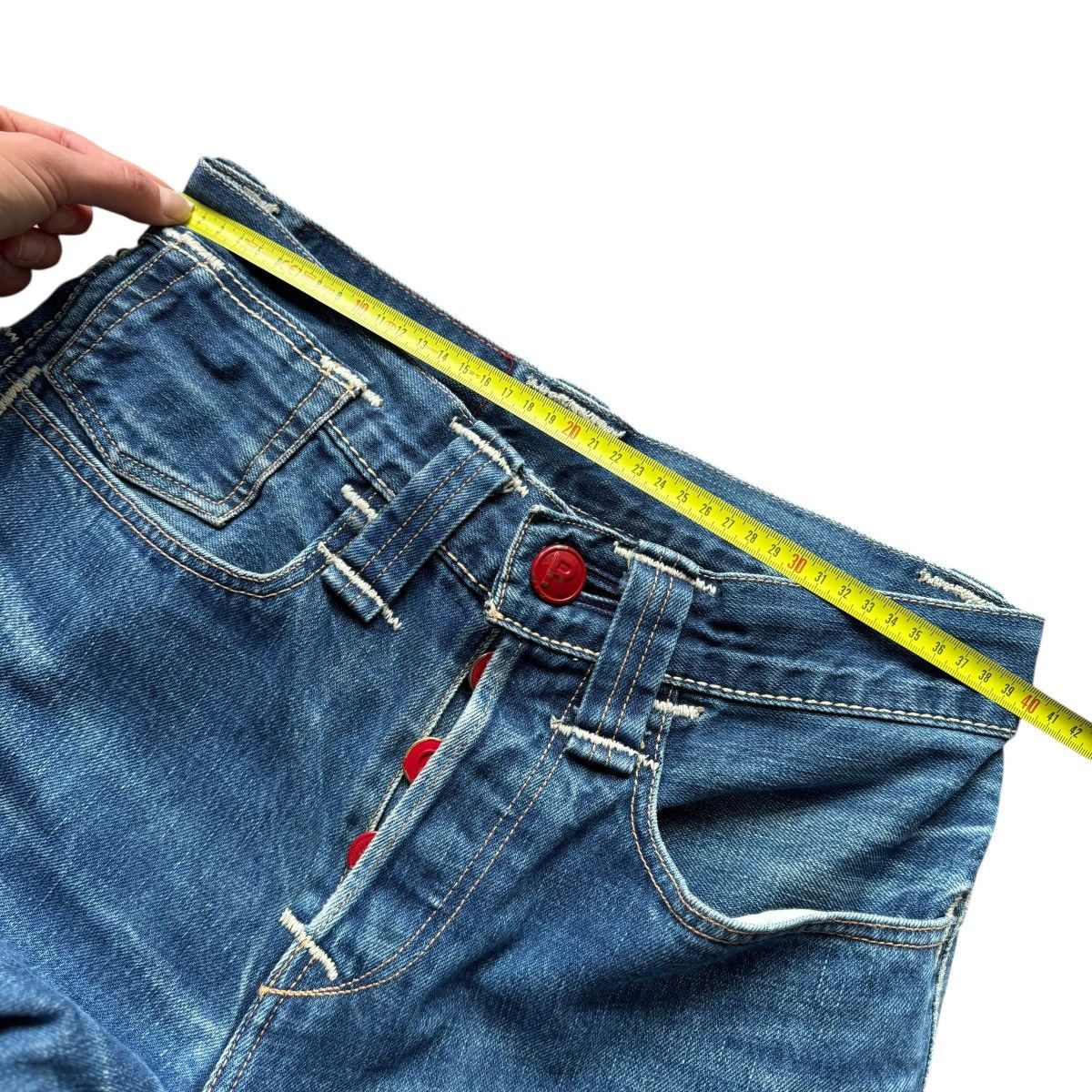 Levi's INSANE 1 of 1 Red Tab Levi’s engineered jeans buckleback y2k Size US 31 - 14 Thumbnail