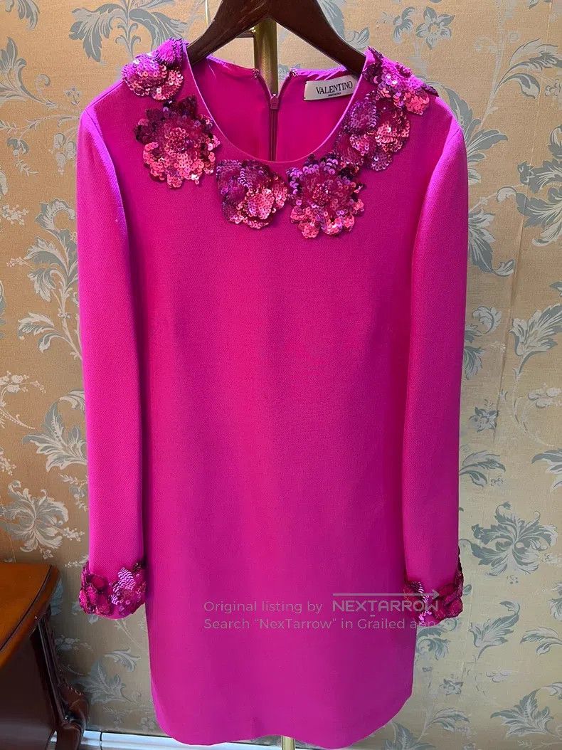 Valentino Valentino dress Size M / US 6-8 / IT 42-44 - 1 Thumbnail