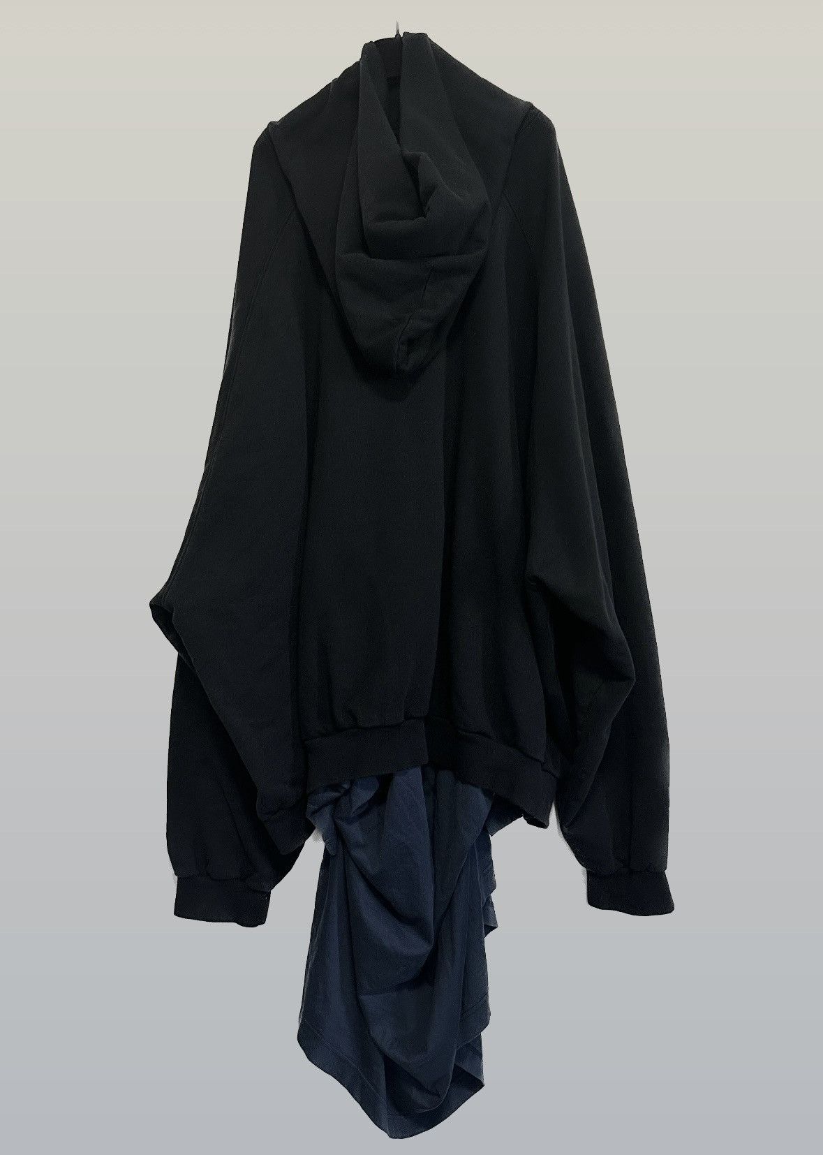Balenciaga Balenciaga XXXL hybrid hoodie Size US XXL / EU 58 / 5 - 2 Thumbnail