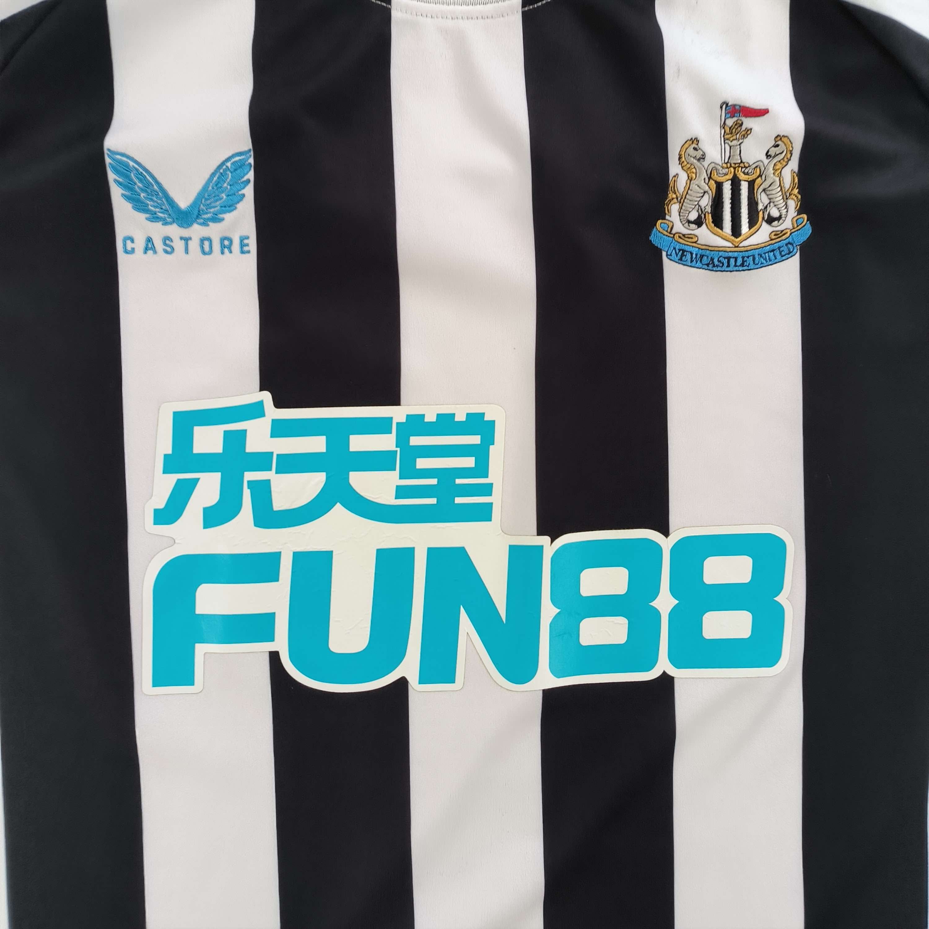 Castore Newcastle United 2022-23 Castore home football jersey sz XL Size US XL / EU 56 / 4 - 3 Thumbnail