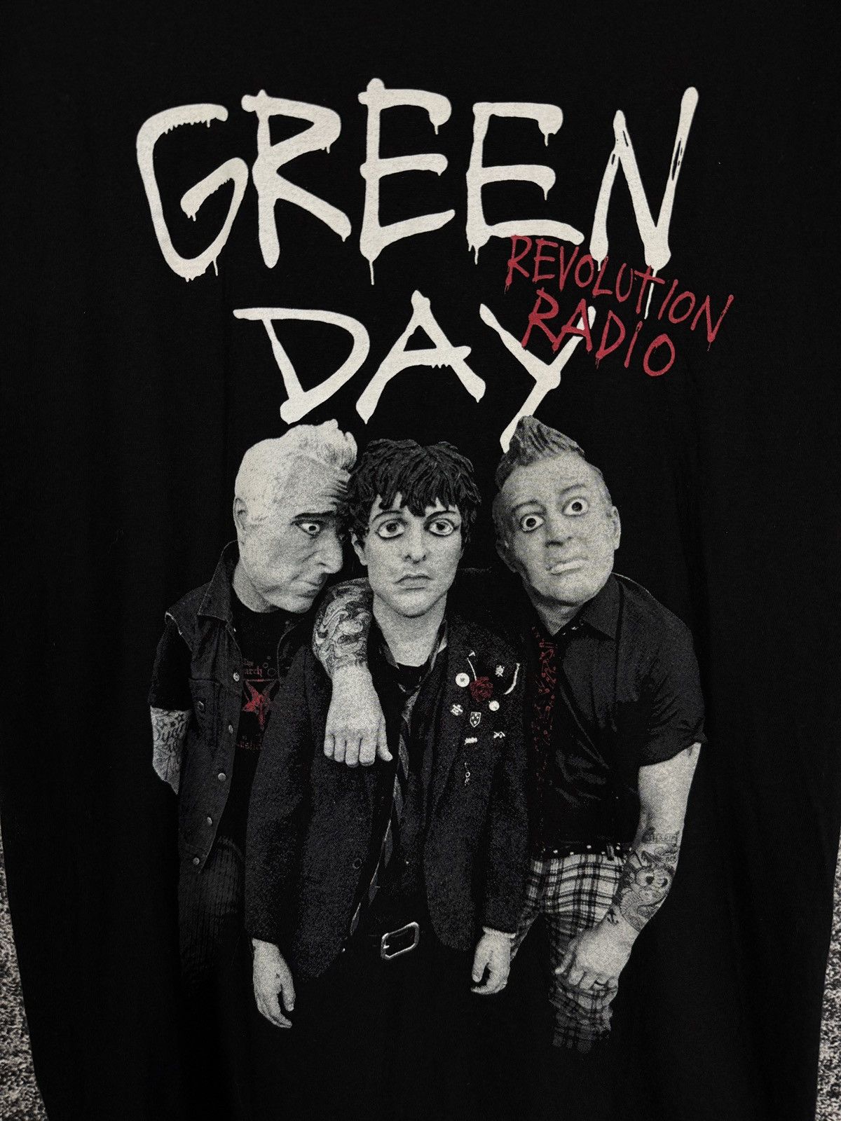 Band Tees Green Day Revolution Radio T-Shirt Music Band Tee Size S Size US S / EU 44-46 / 1 - 6 Thumbnail