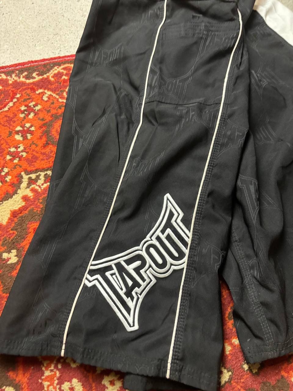 Japanese Brand × Vintage Vintage Y2K Venum Monogram Baggy Sport Shorts Snake logo Size US 40 / EU 56 - 4 Thumbnail