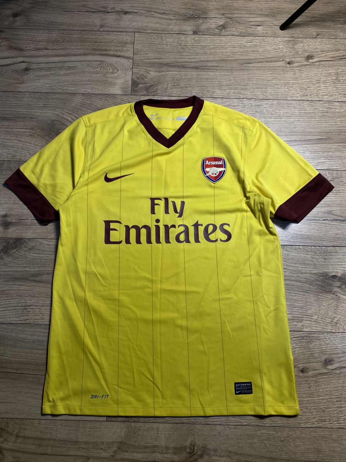 Nike ARSENAL 2010 2011 AWAY FOOTBALL SHIRT SOCCER JERSEY NIKE M Size US M / EU 48-50 / 2 - 1 Thumbnail