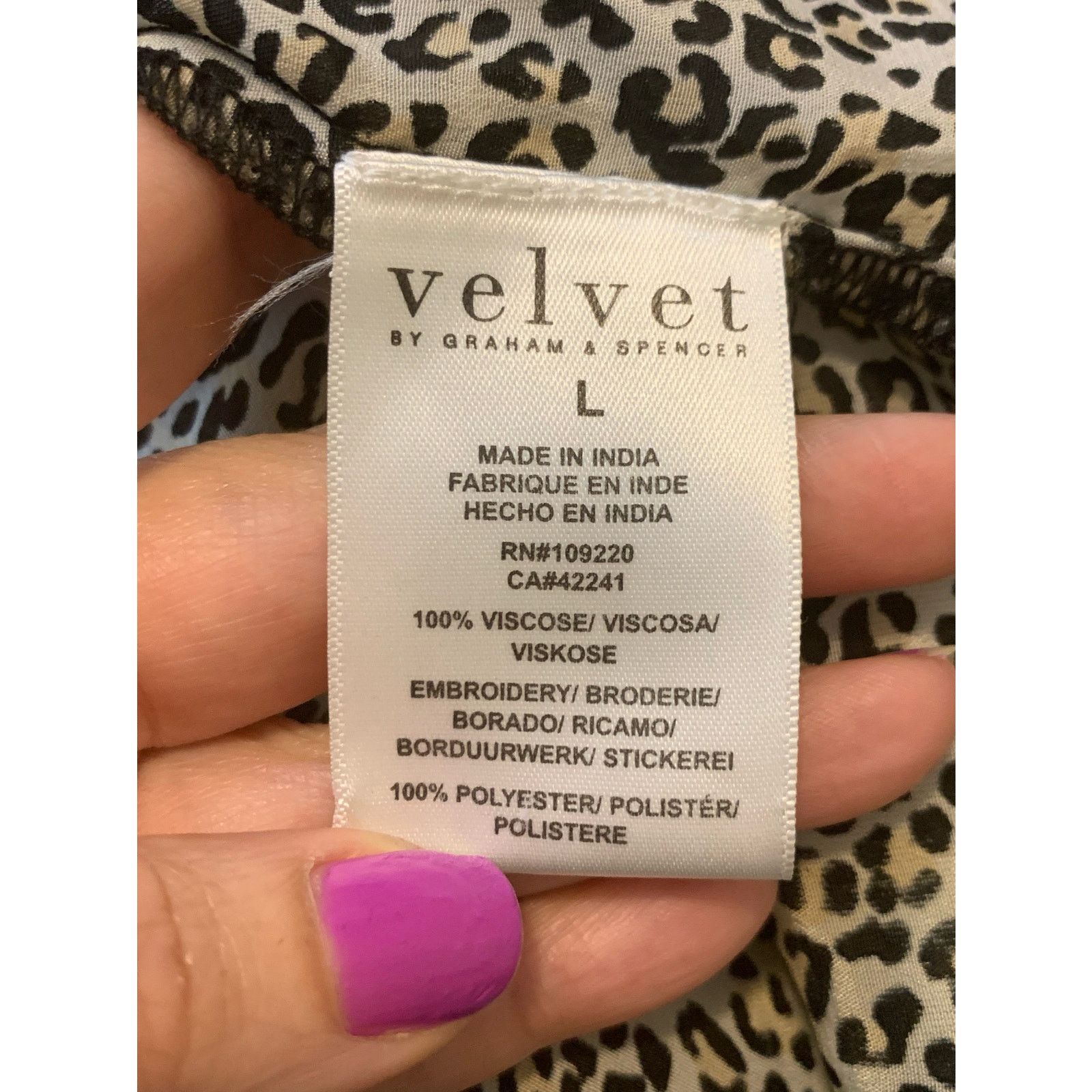 Velvet Velvet by Graham & Spencer Leopard Printed Blouse size Large Size L / US 10 / IT 46 - 4 Thumbnail
