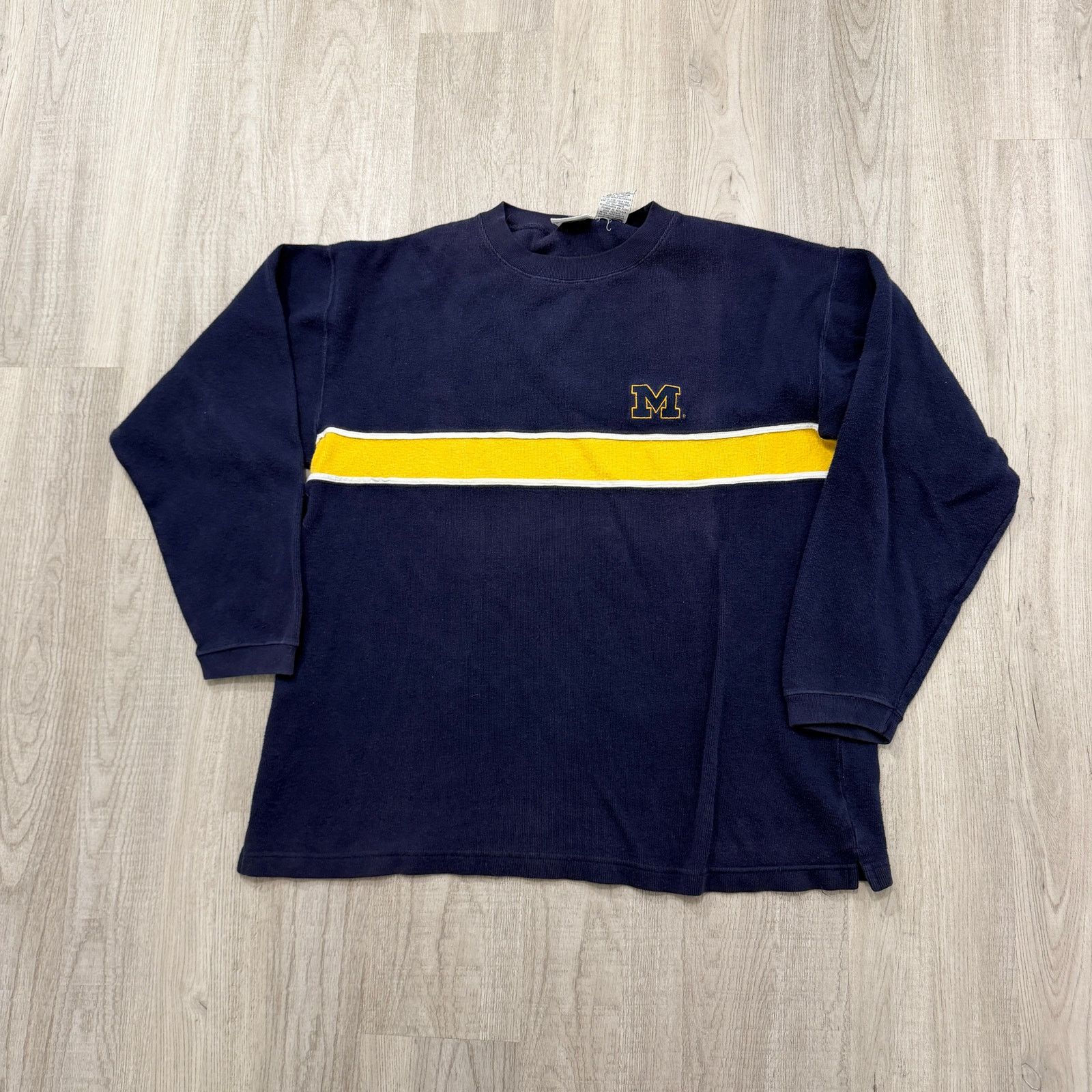 Vintage Vintage Michigan Wolverines Pullover Men's Large Blue Yellow Size US L / EU 52-54 / 3 - 1 Thumbnail