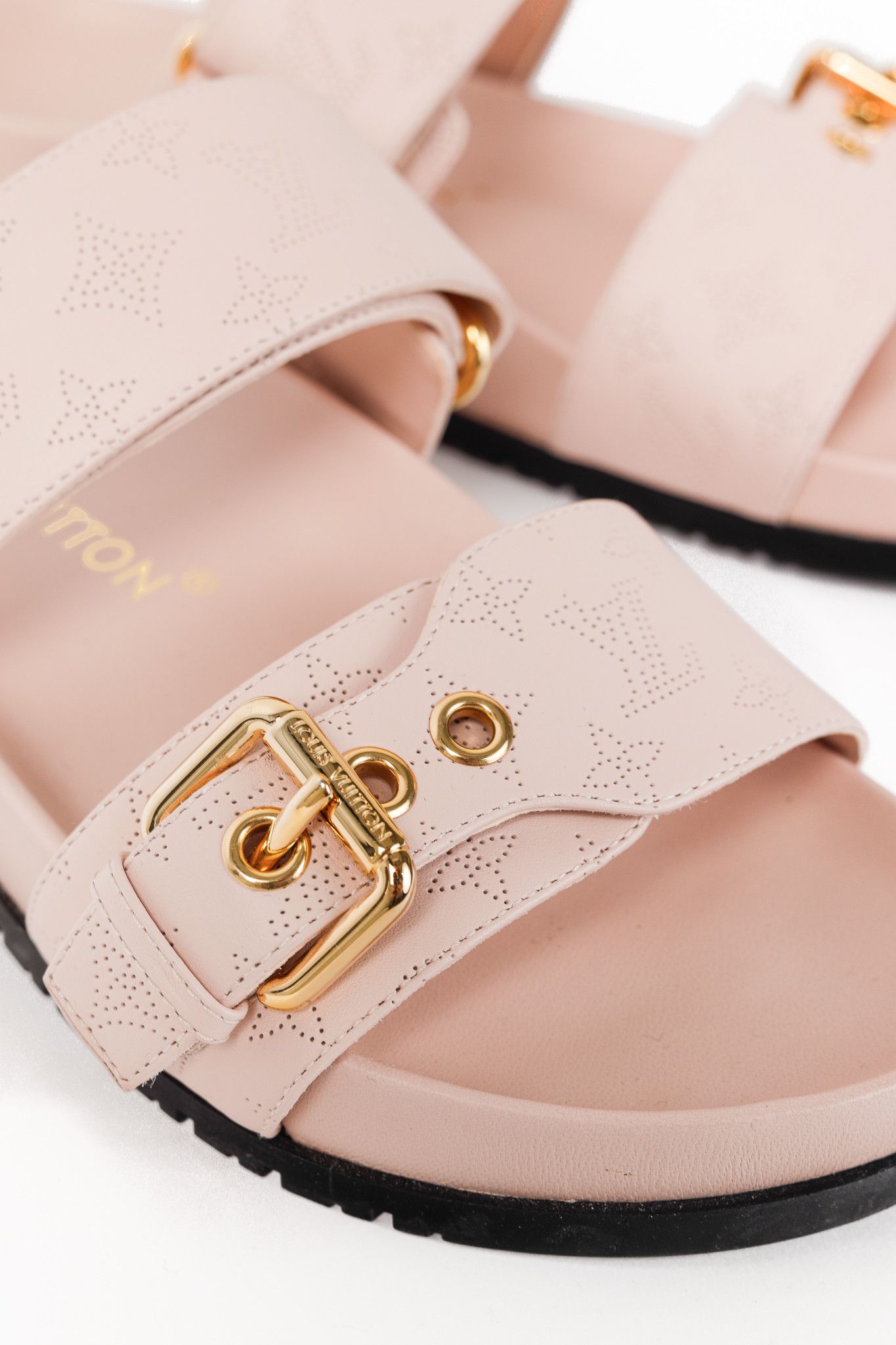 Louis Vuitton Louis Vuitton Bom Dia Light Pink Flat Comfort Sandal Mules Size US 4.5 / IT 34.5 - 8 Thumbnail