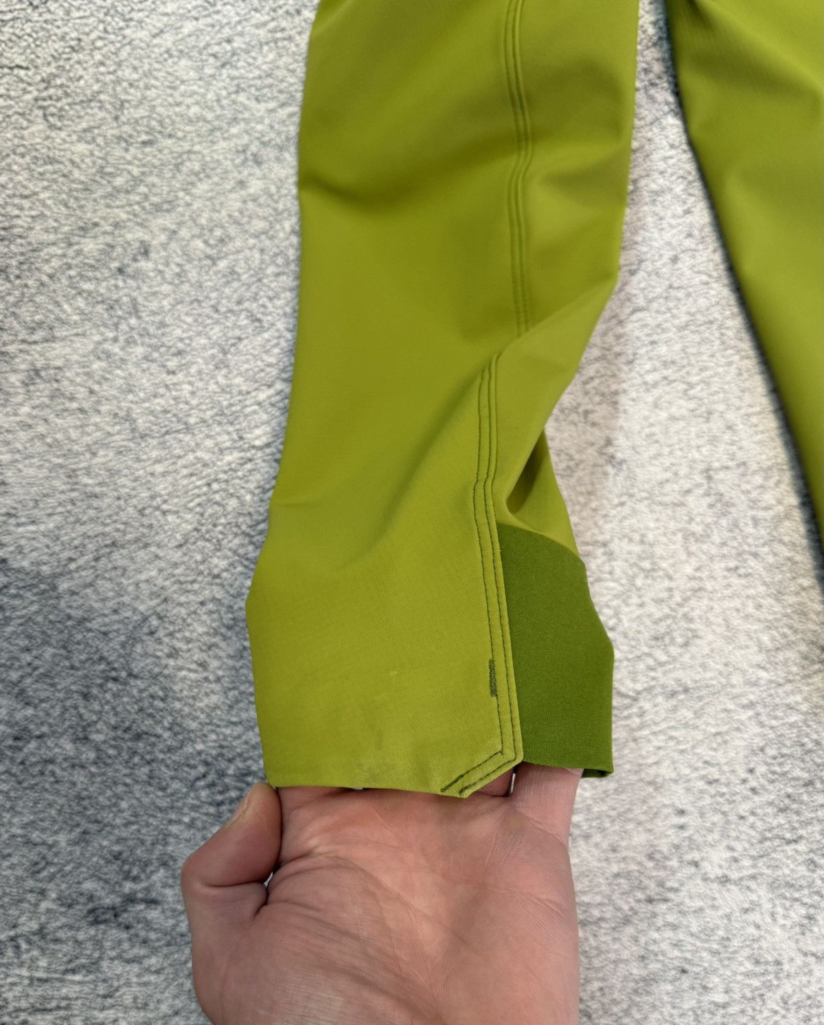 Arc'teryx Arc’teryx Epsilon LT Hoody Jacket Men M Green Softshell Size US M / EU 48-50 / 2 - 20 Thumbnail