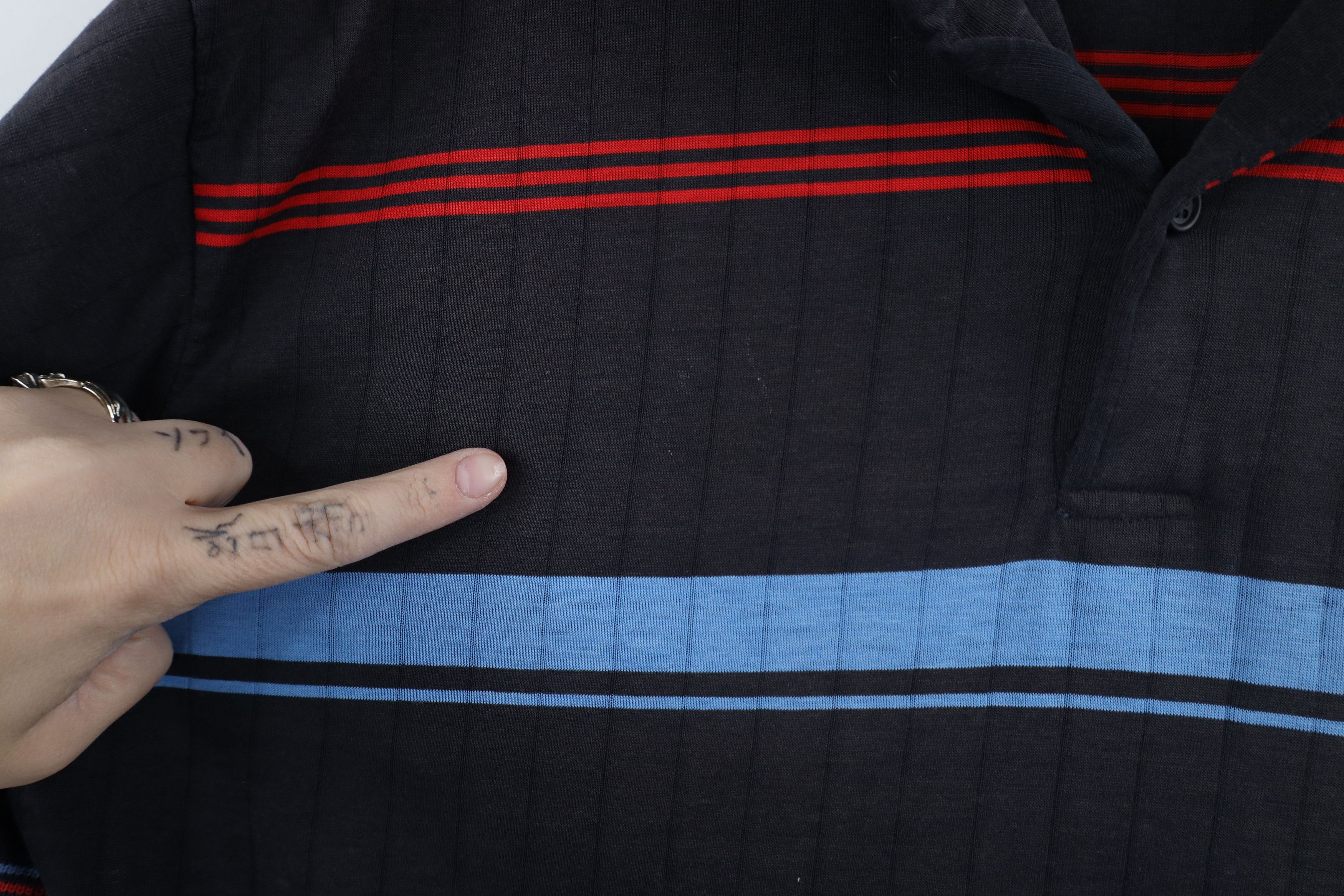 Vintage Vintage 70s Streetwear Sun Faded Striped Collared Polo USA Size US L / EU 52-54 / 3 - 6 Thumbnail