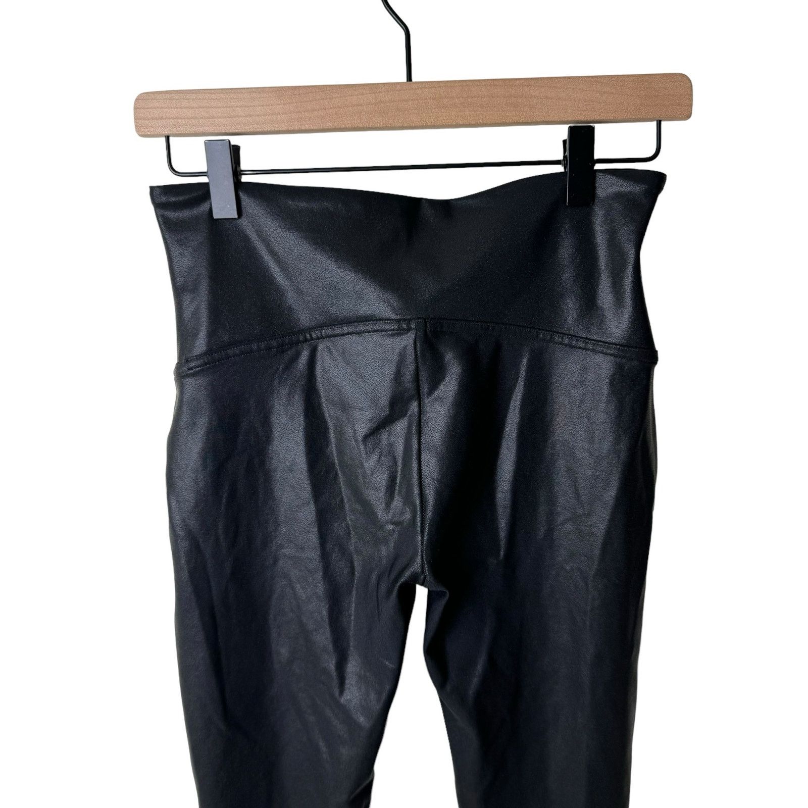 Spanx SPANX Faux Leather Leggings Black Size LARGE Size 30" / US 8 / IT 44 - 5 Thumbnail