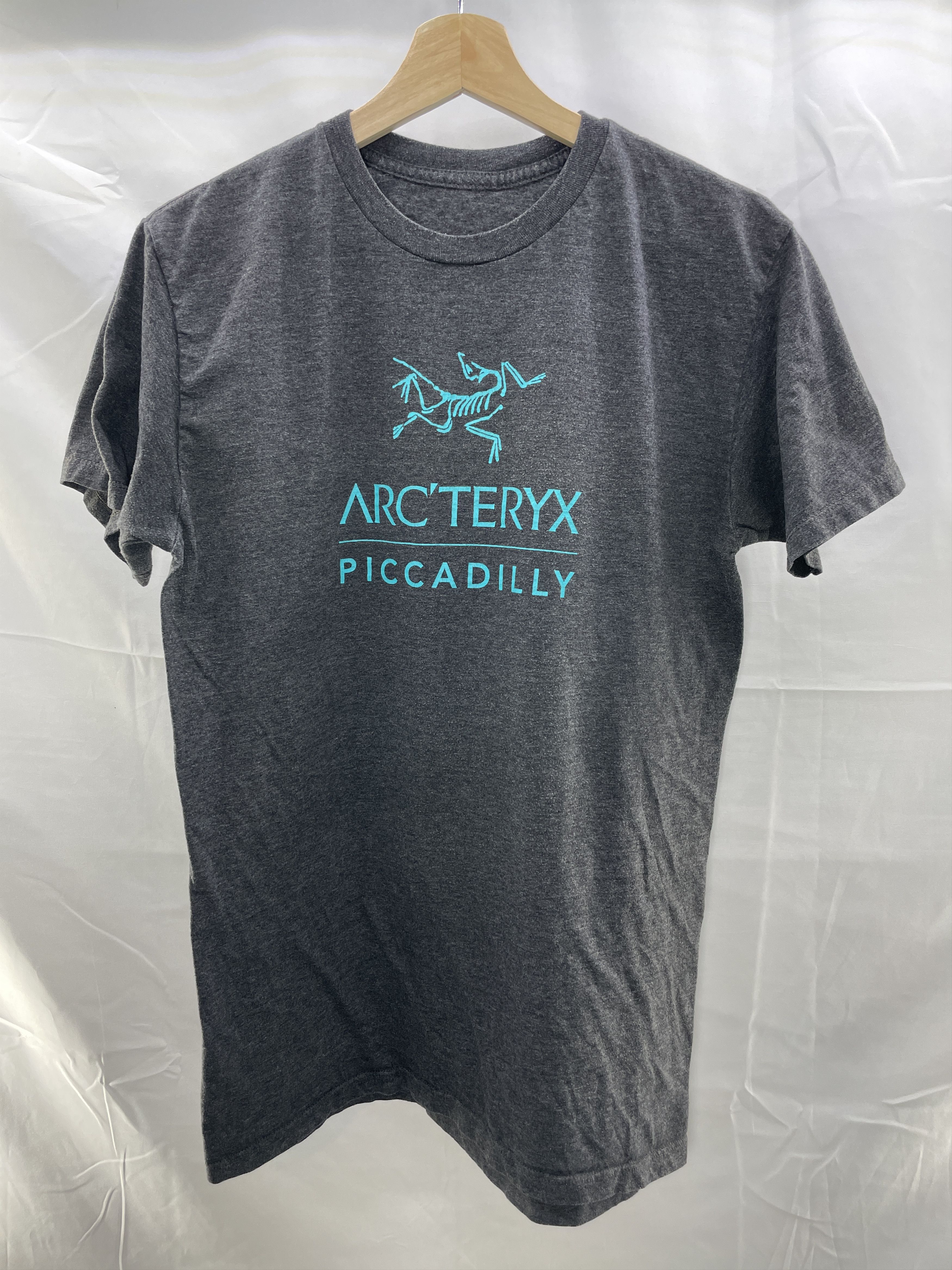Arc'teryx ARCTERYX Piccadilly Store Opening Cotton T-Shirt Tee Size US S / EU 44-46 / 1 - 1 Thumbnail