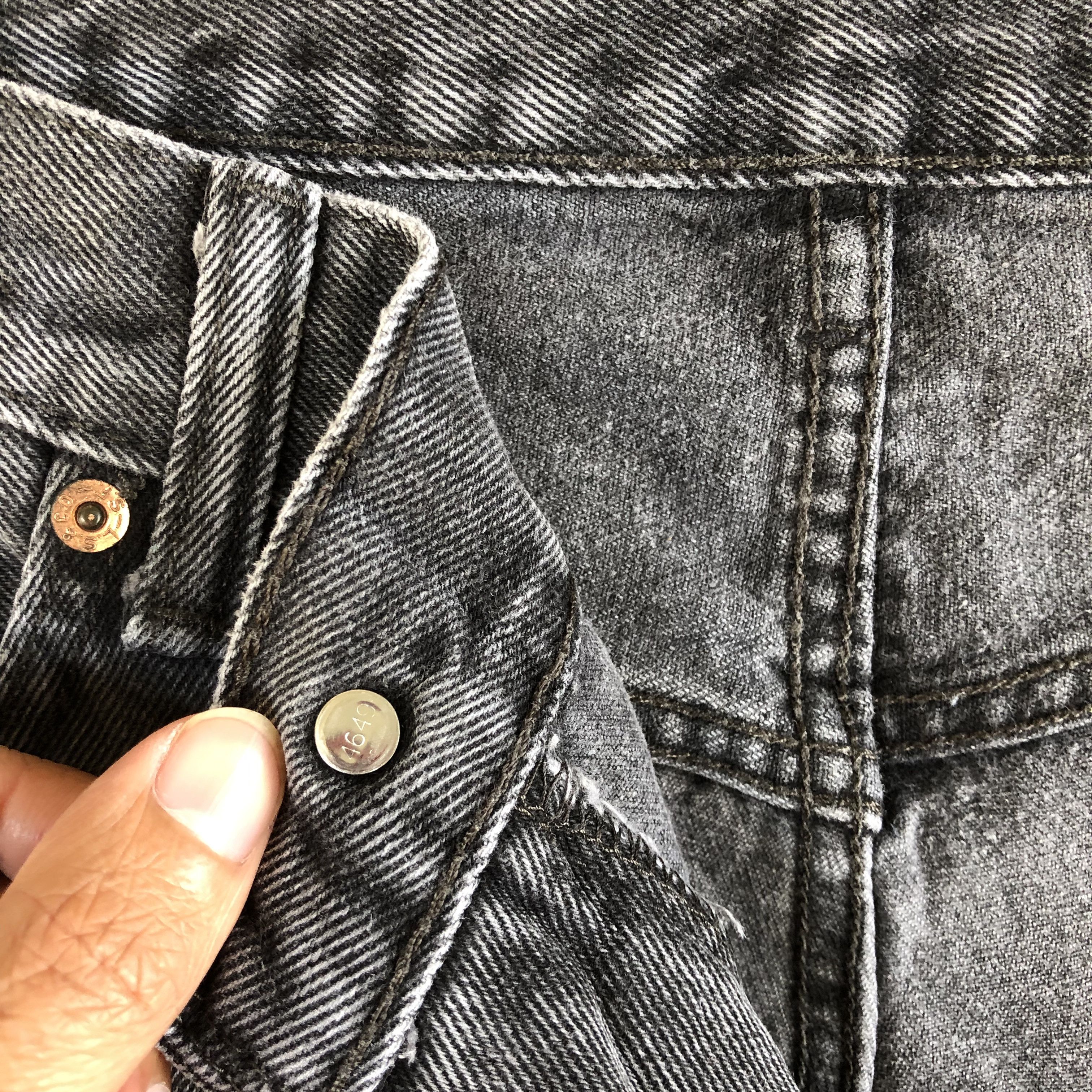 Levi's Vintage Levis Faded Black Jeans Levi's Stonewash Denim Size US 34 / EU 50 - 7 Thumbnail