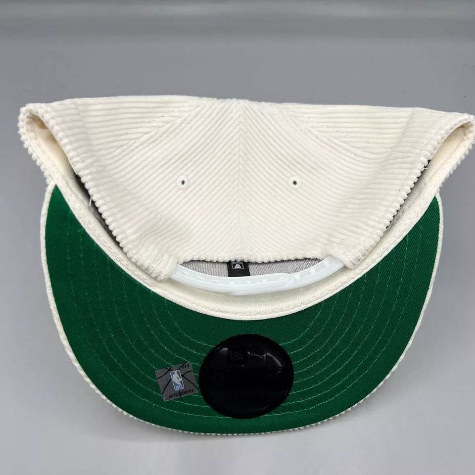 New Era Los Angeles LA Lakers Hat Men Corduroy Snap Back Cap New Size ONE SIZE - 5 Thumbnail