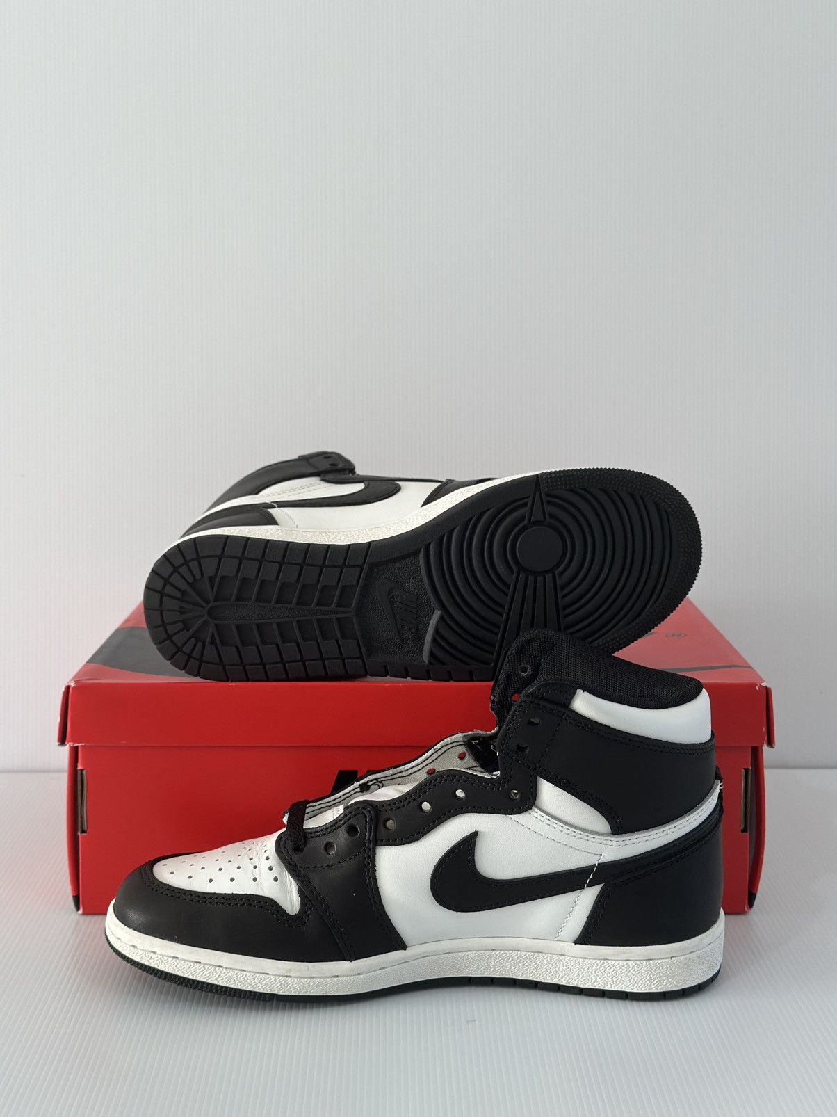 Nike Jordan 1 Retro High “85” Black/White Size US 8.5 / EU 41-42 - 7 Thumbnail